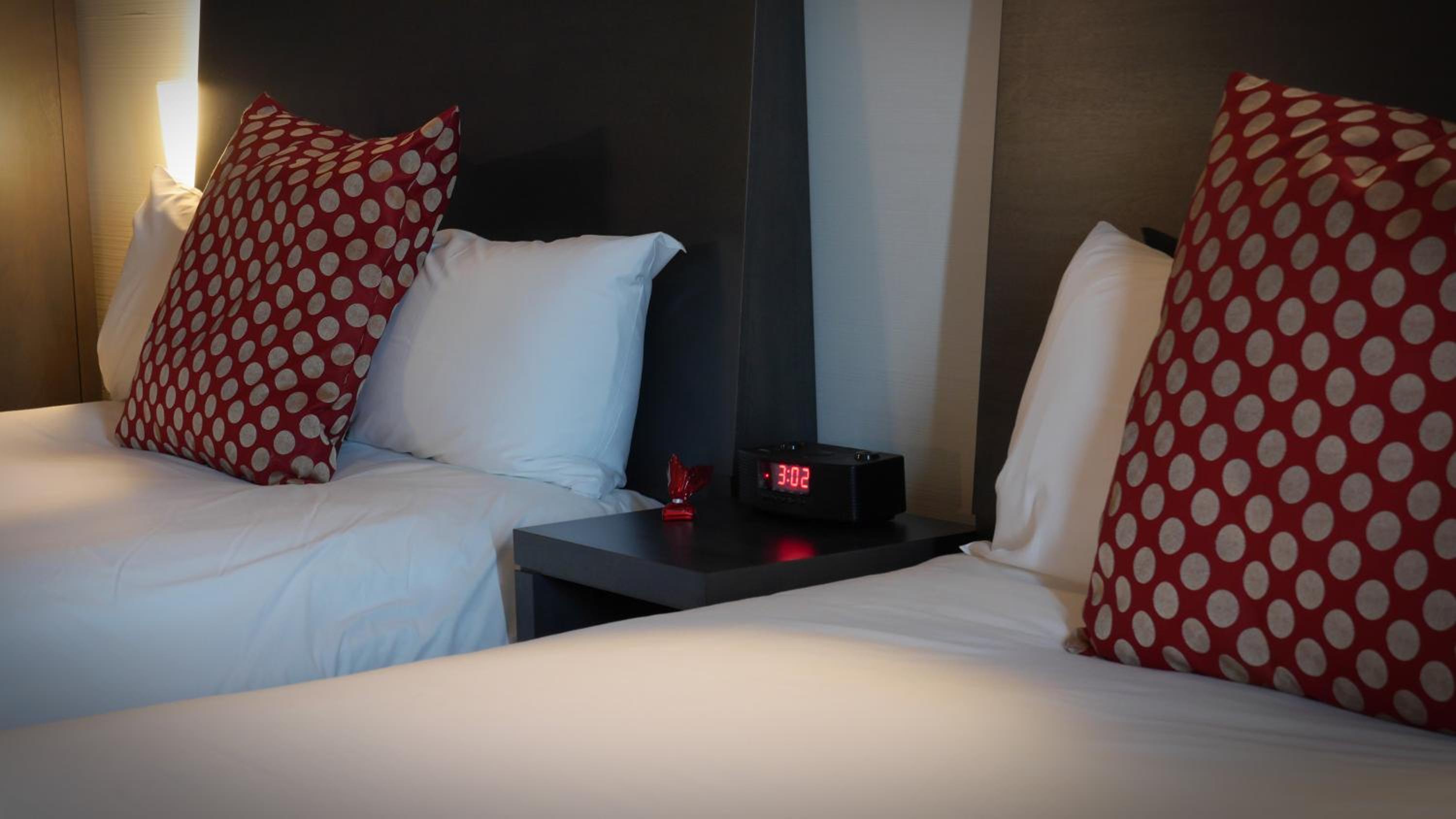 Grand Comfort Two Queen Beds Room - Photo 2