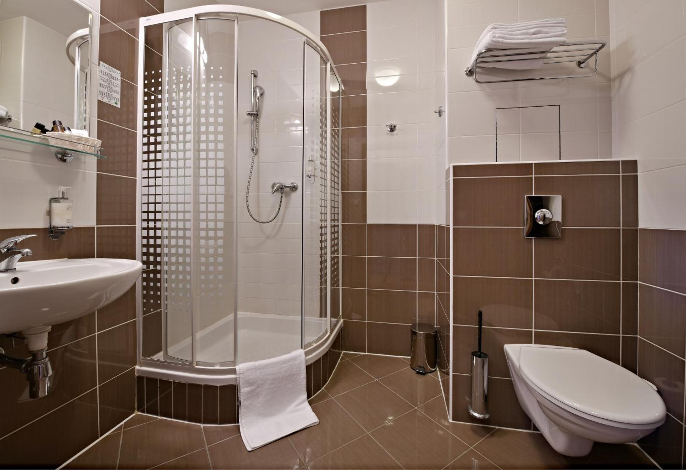 Apartment with Kitchenette - Photo 7