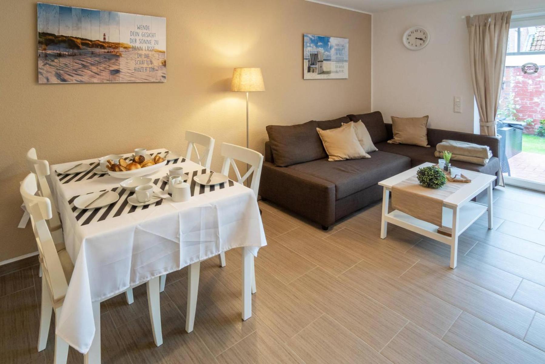 Apartment with Terrace photo 2