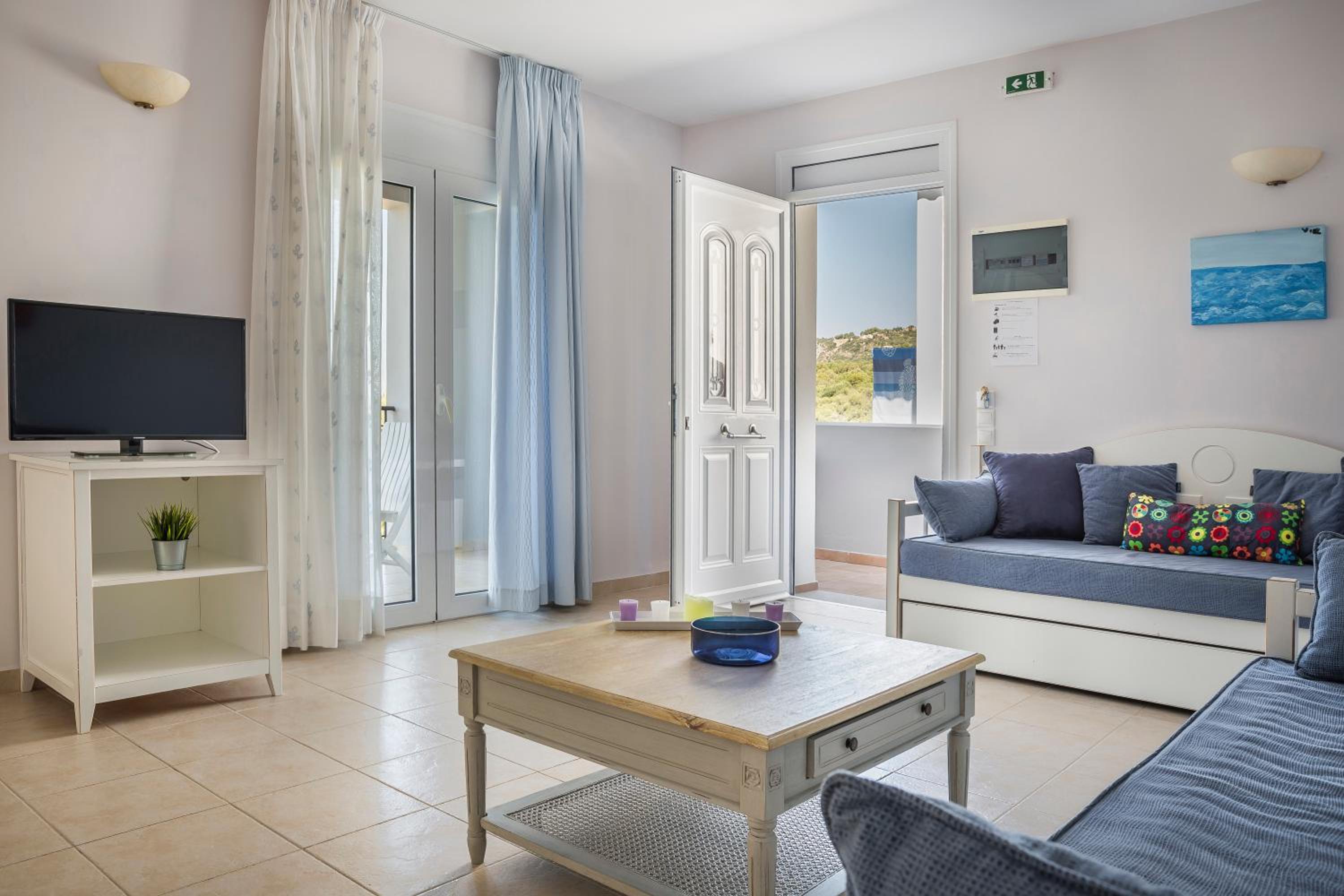 Executive Suite - Photo 4