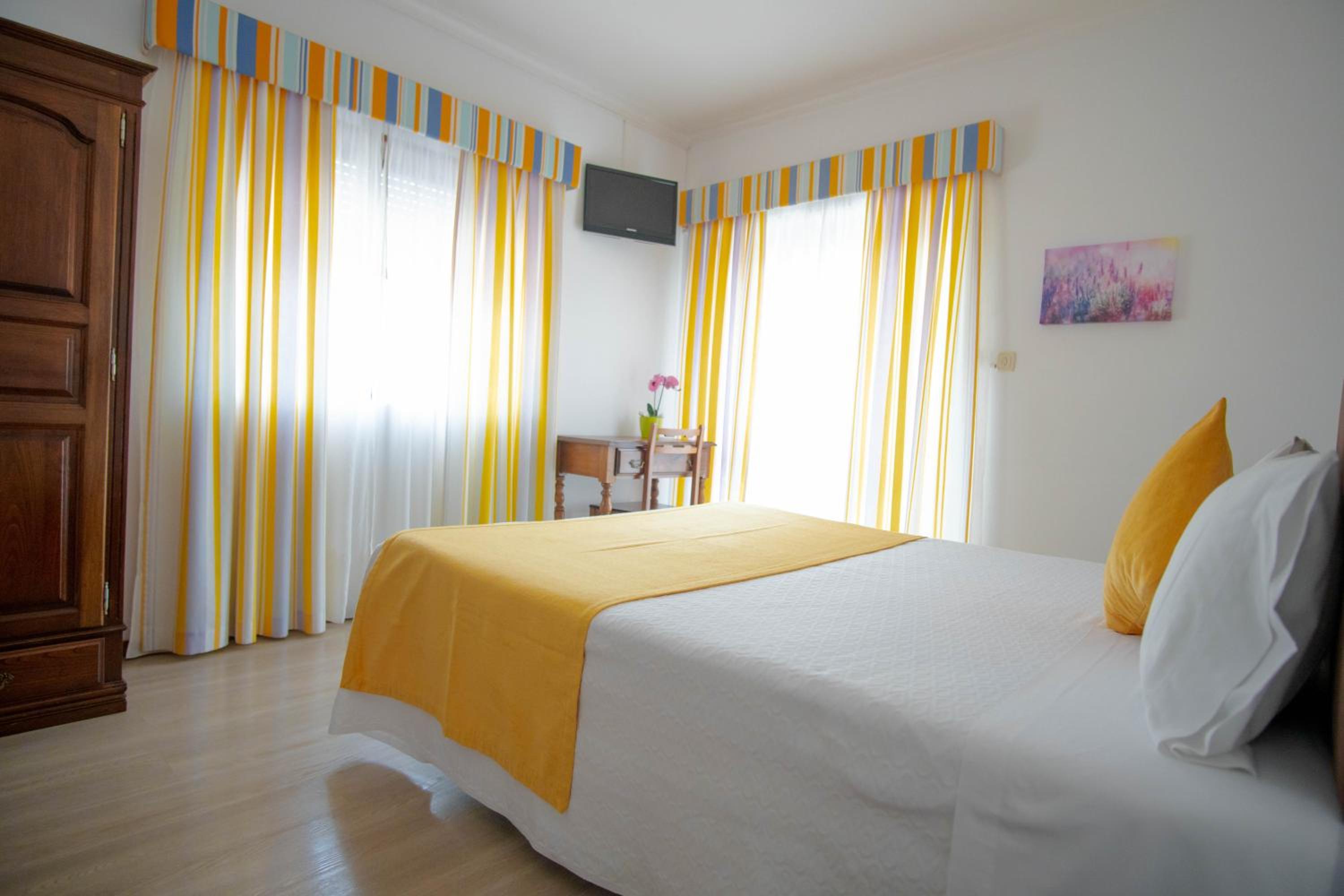 Double Room with Mountain View - Photo 8