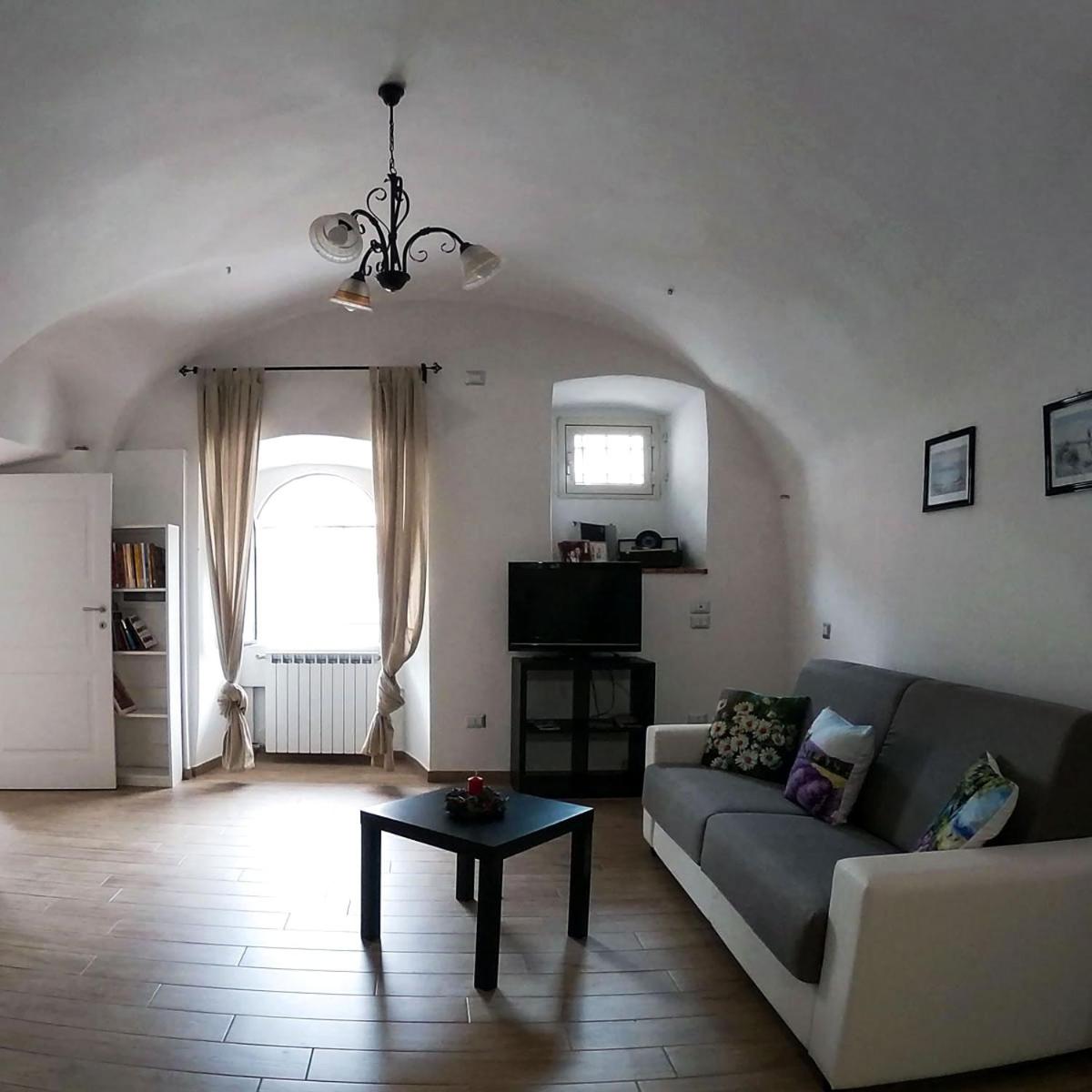 Family Room - Photo 1