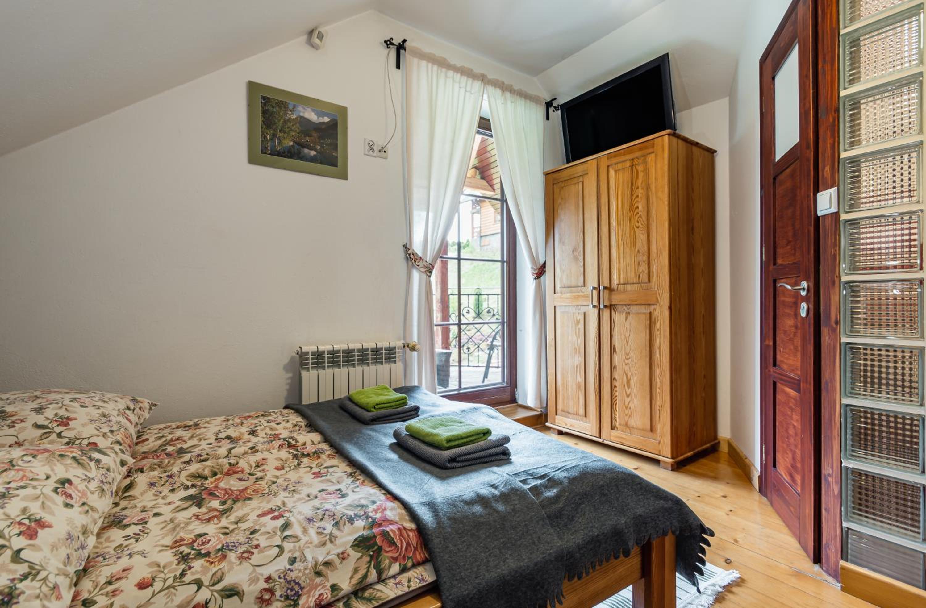 Double Room with Private Bathroom photo 2