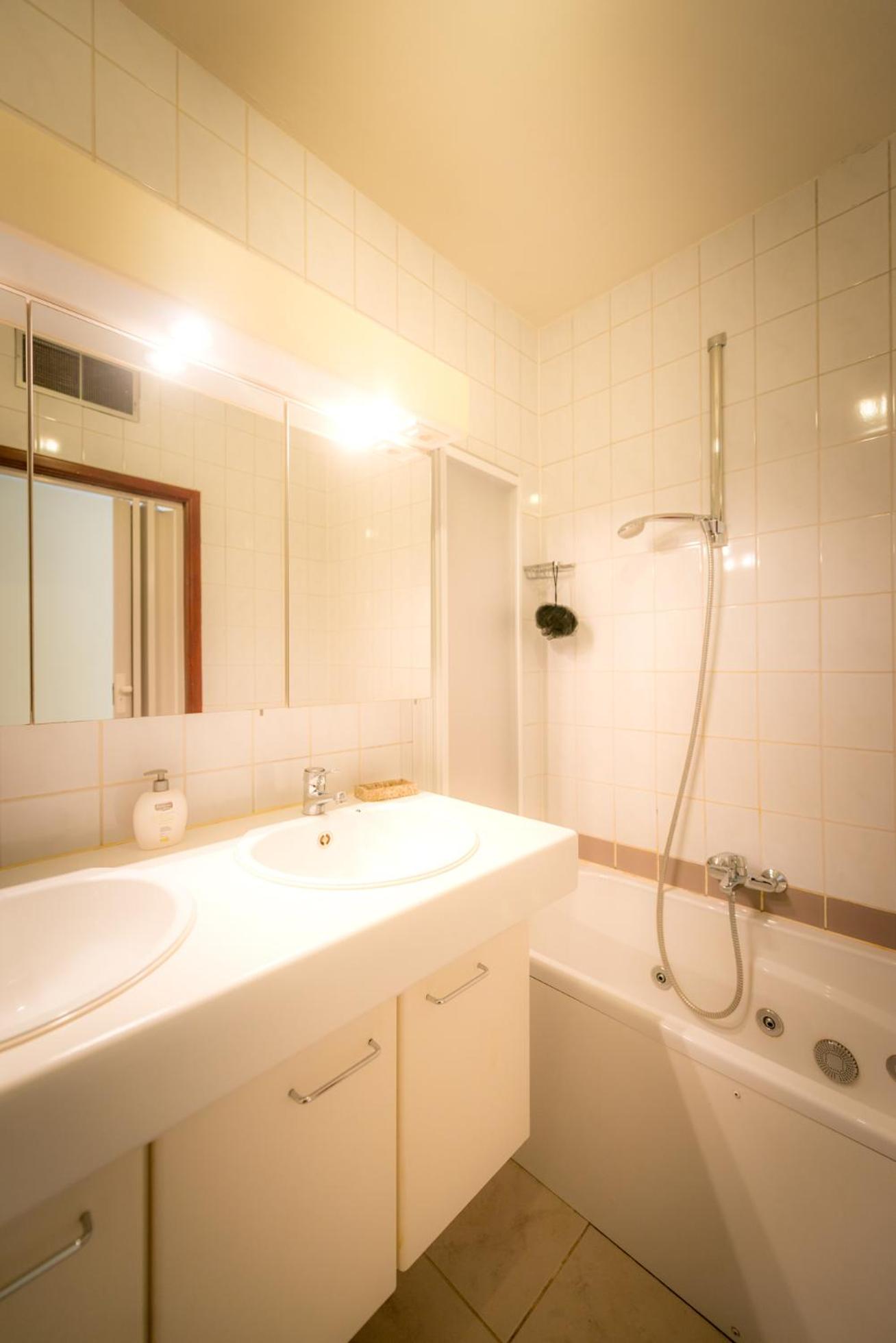 Double Room With Private Bathroom photo 3