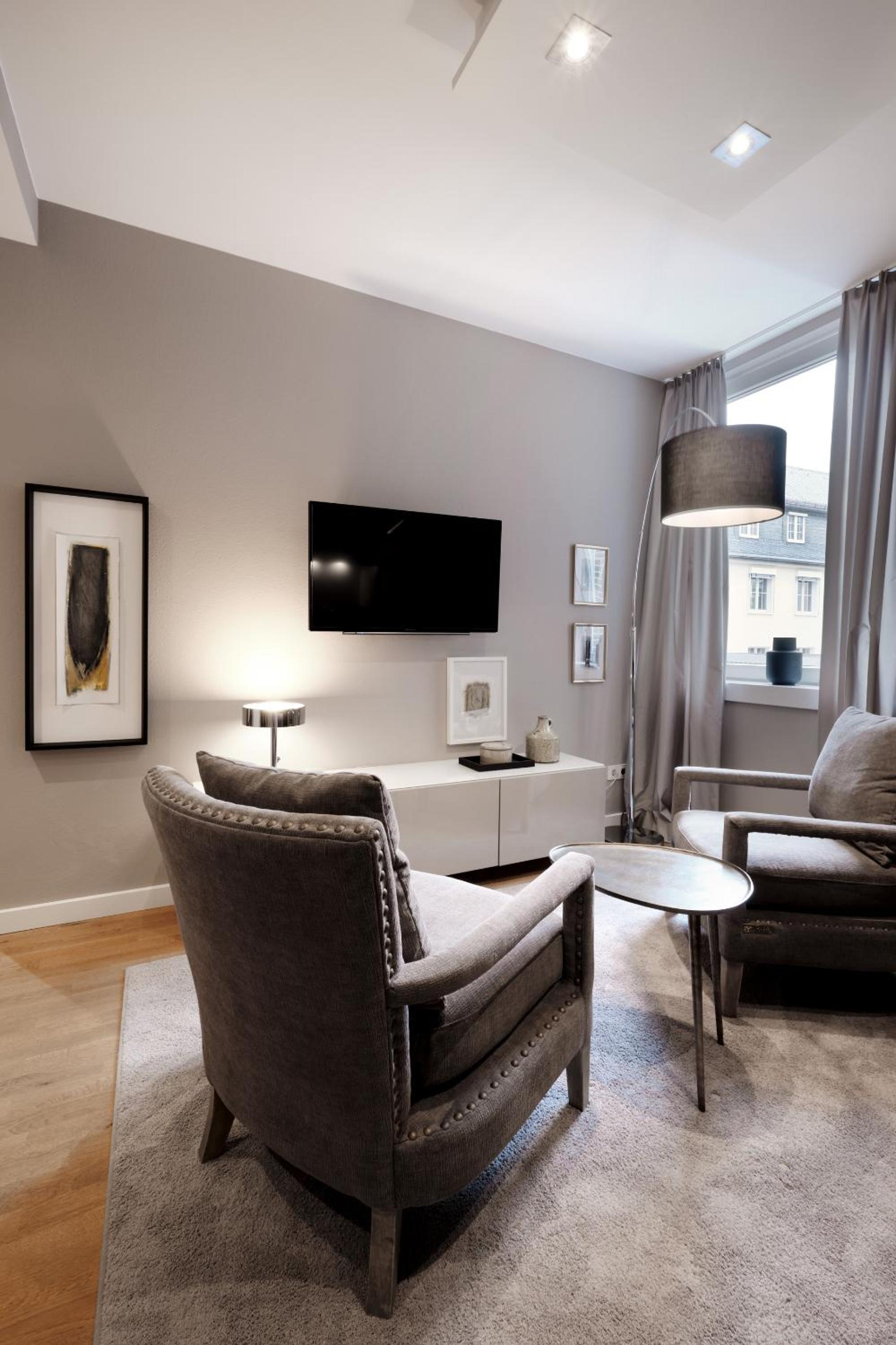 Basic Apartment photo 1
