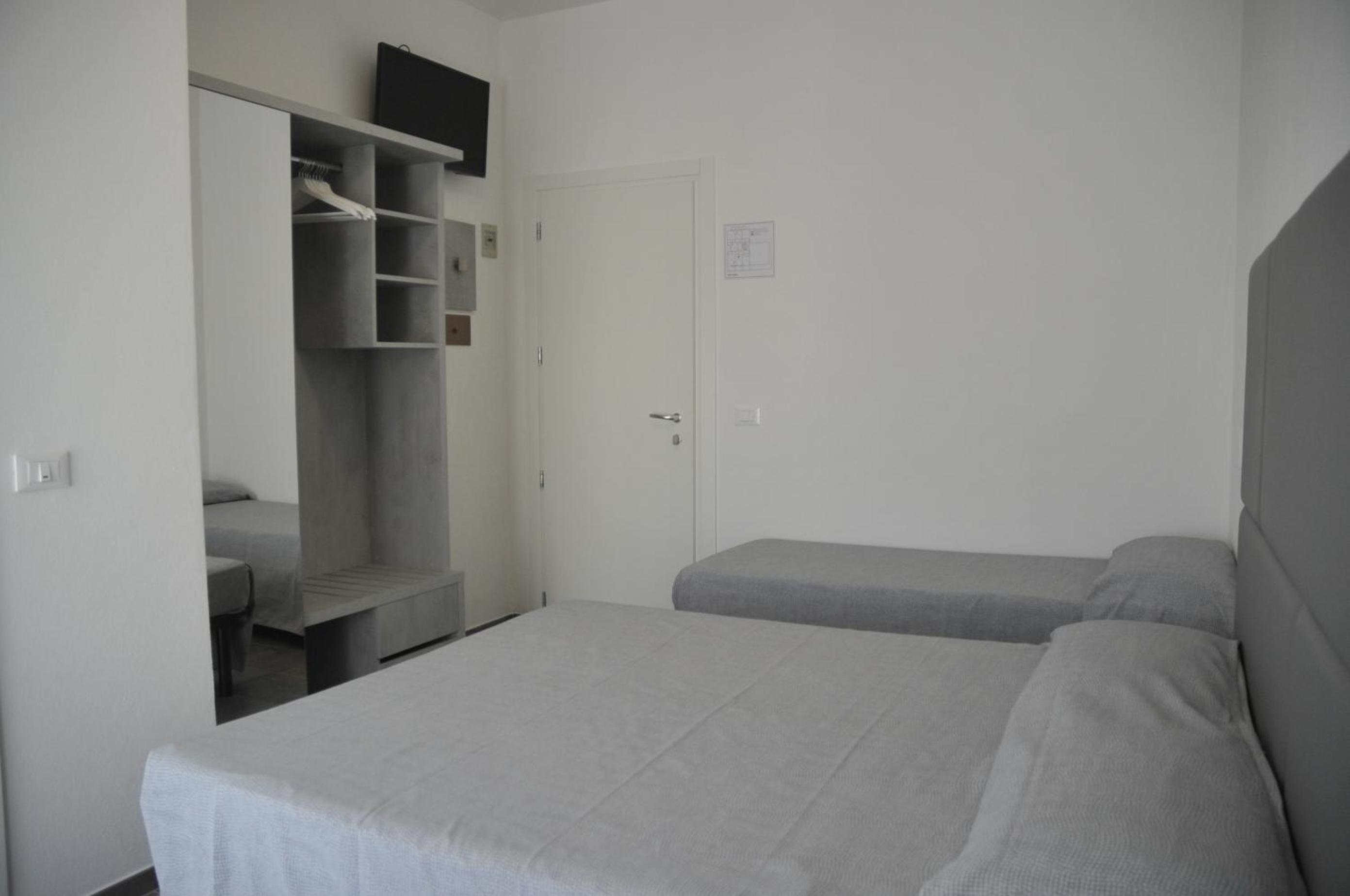 Triple Room with Balcony photo 3
