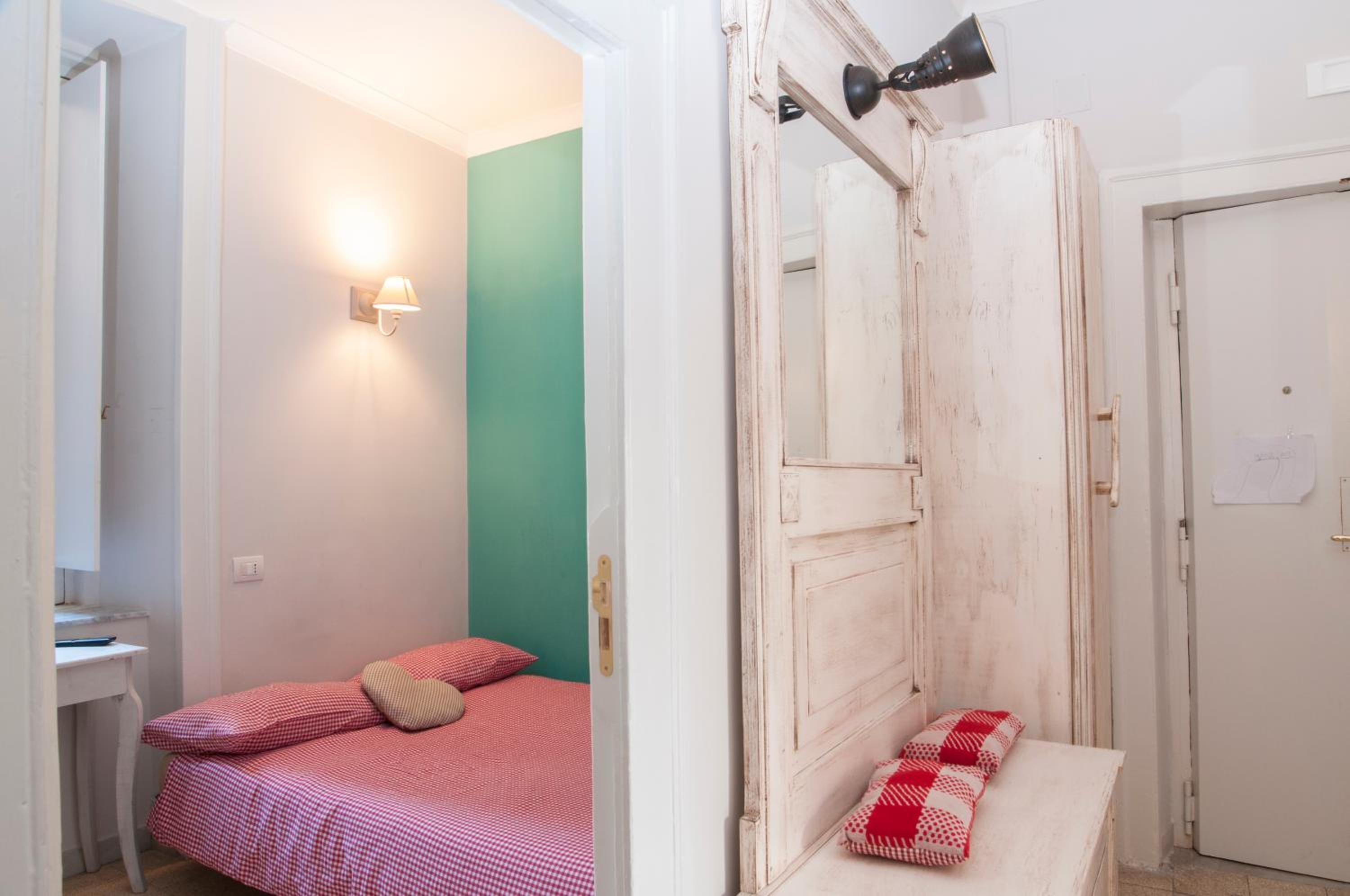 Single Room with Private External Bathroom
