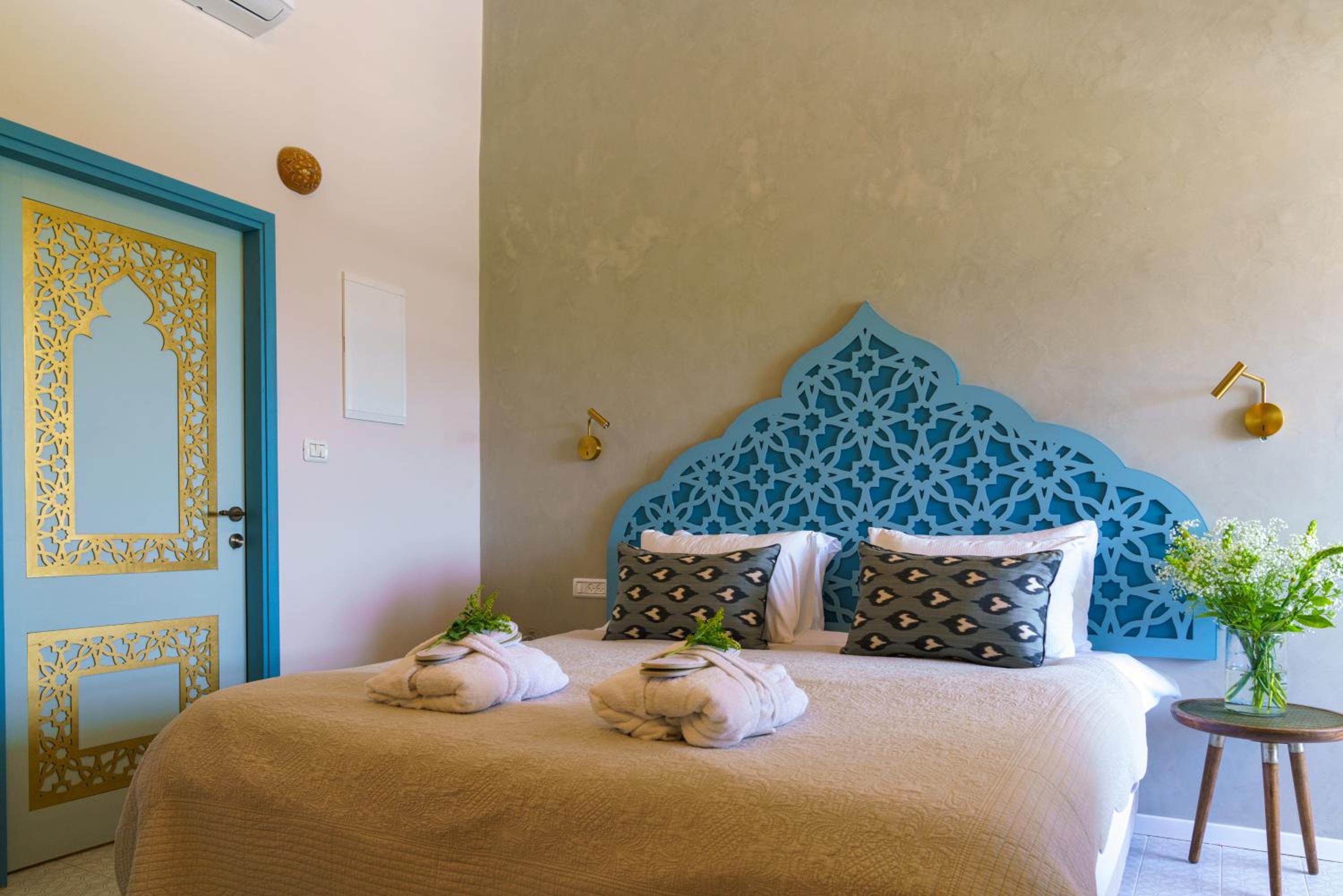 King Room with Mountain View