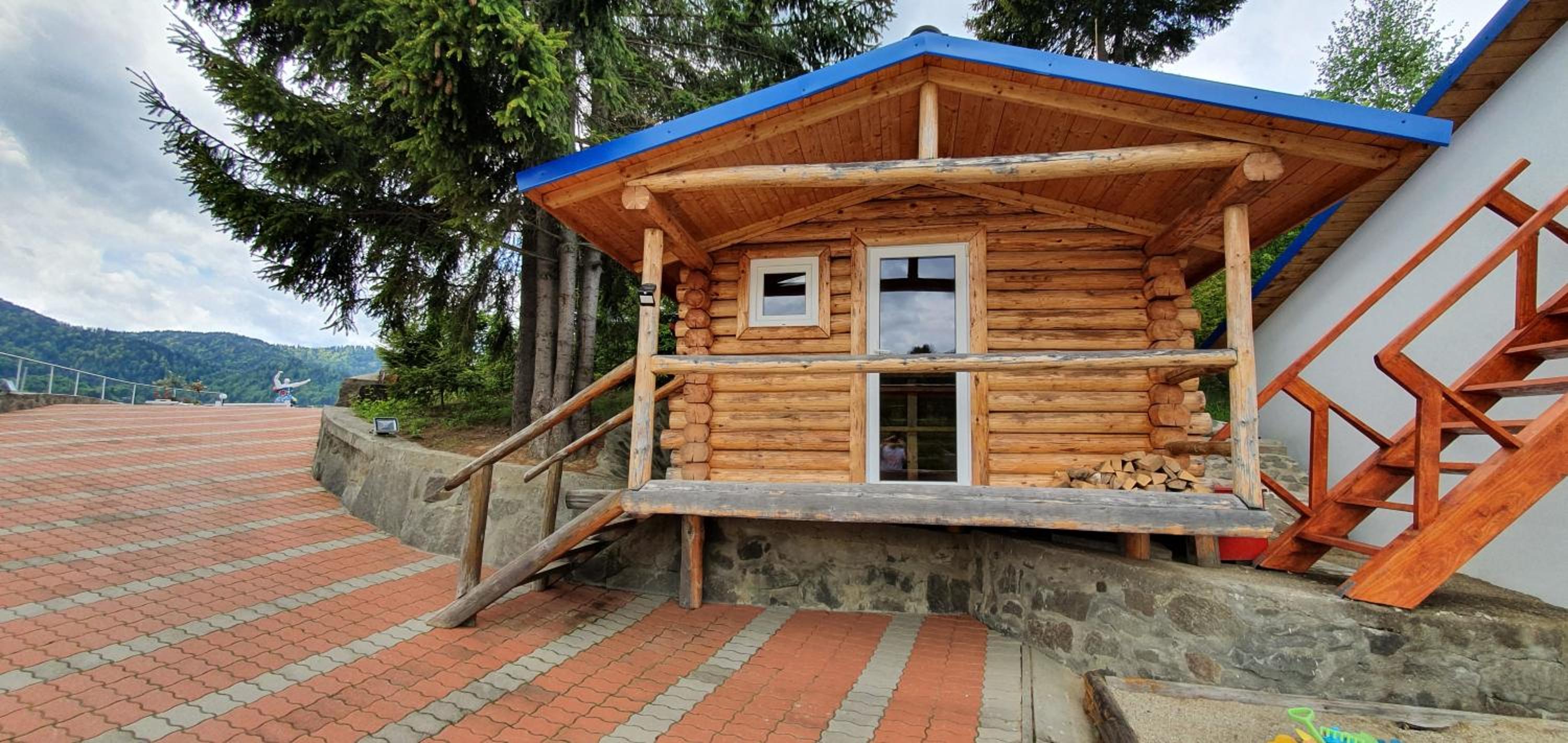 Apartment with Lake View - Photo 6