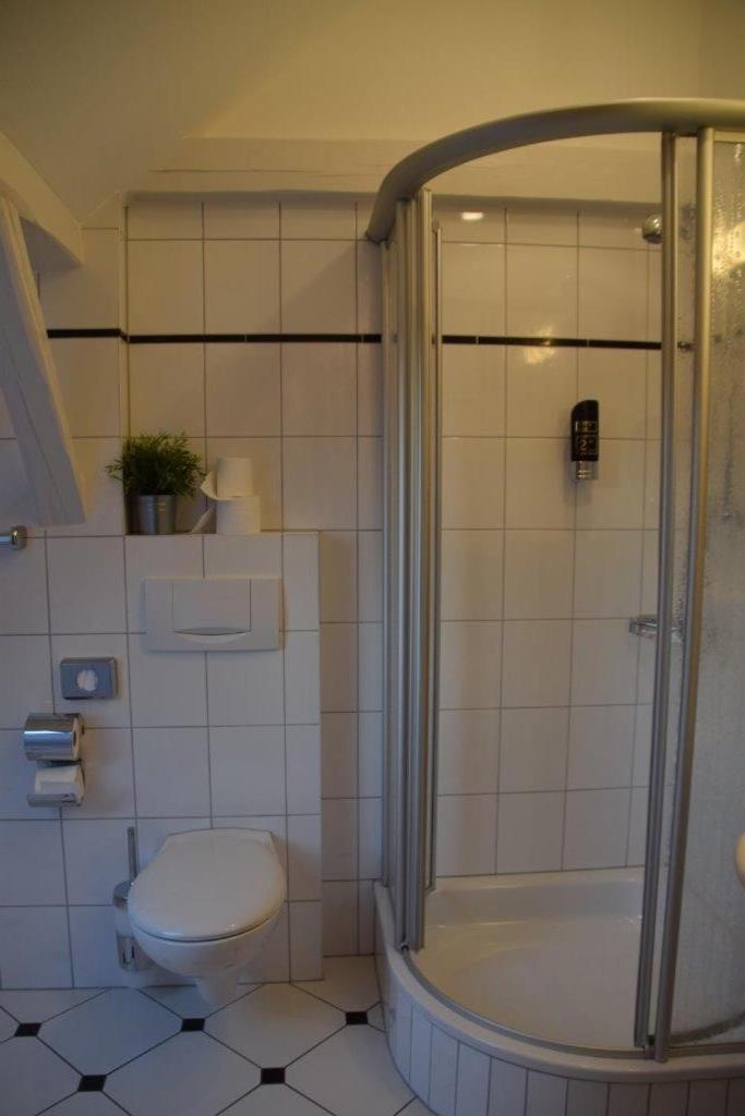 Standard Double Room - Photo 2