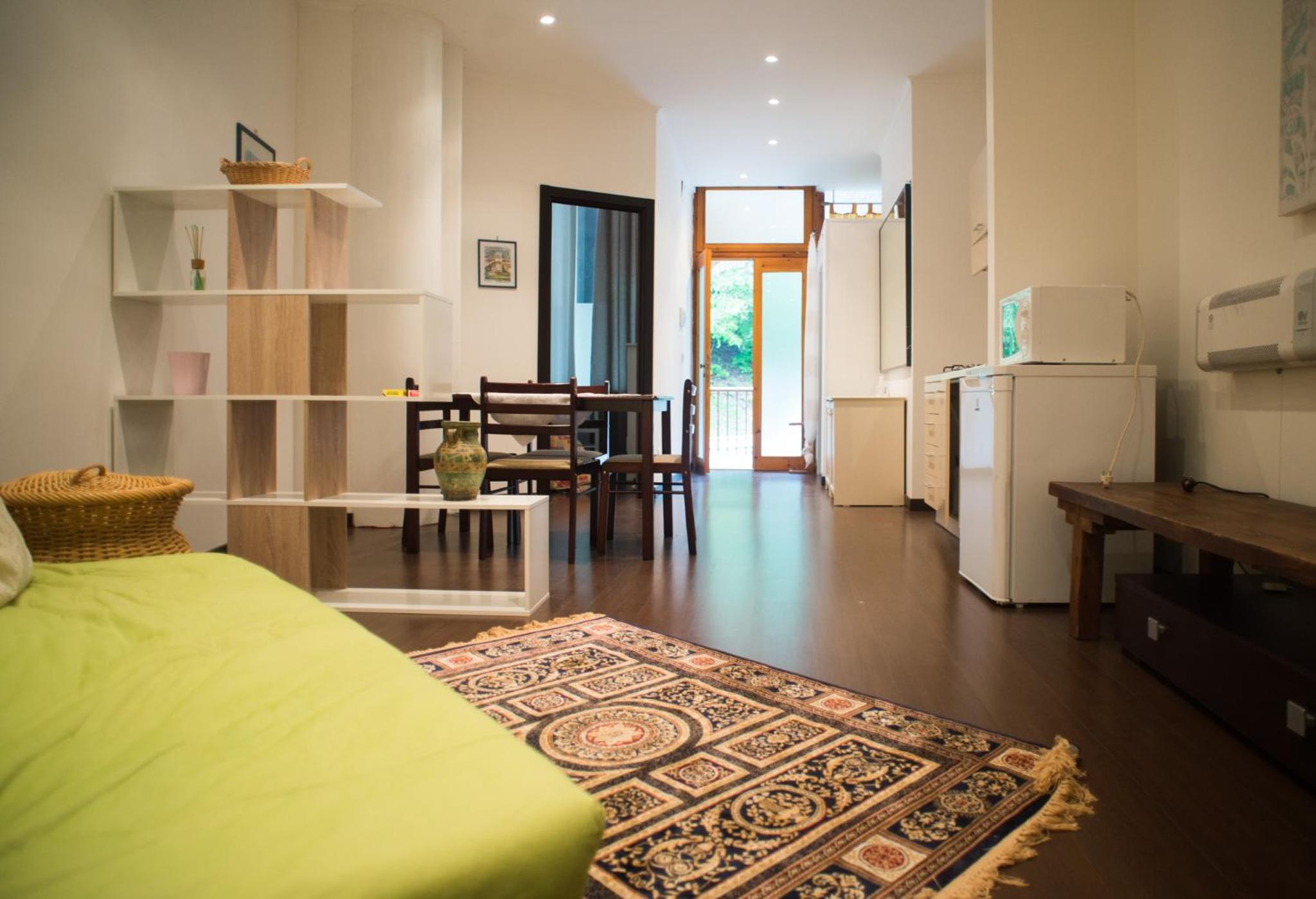 One-Bedroom Apartment