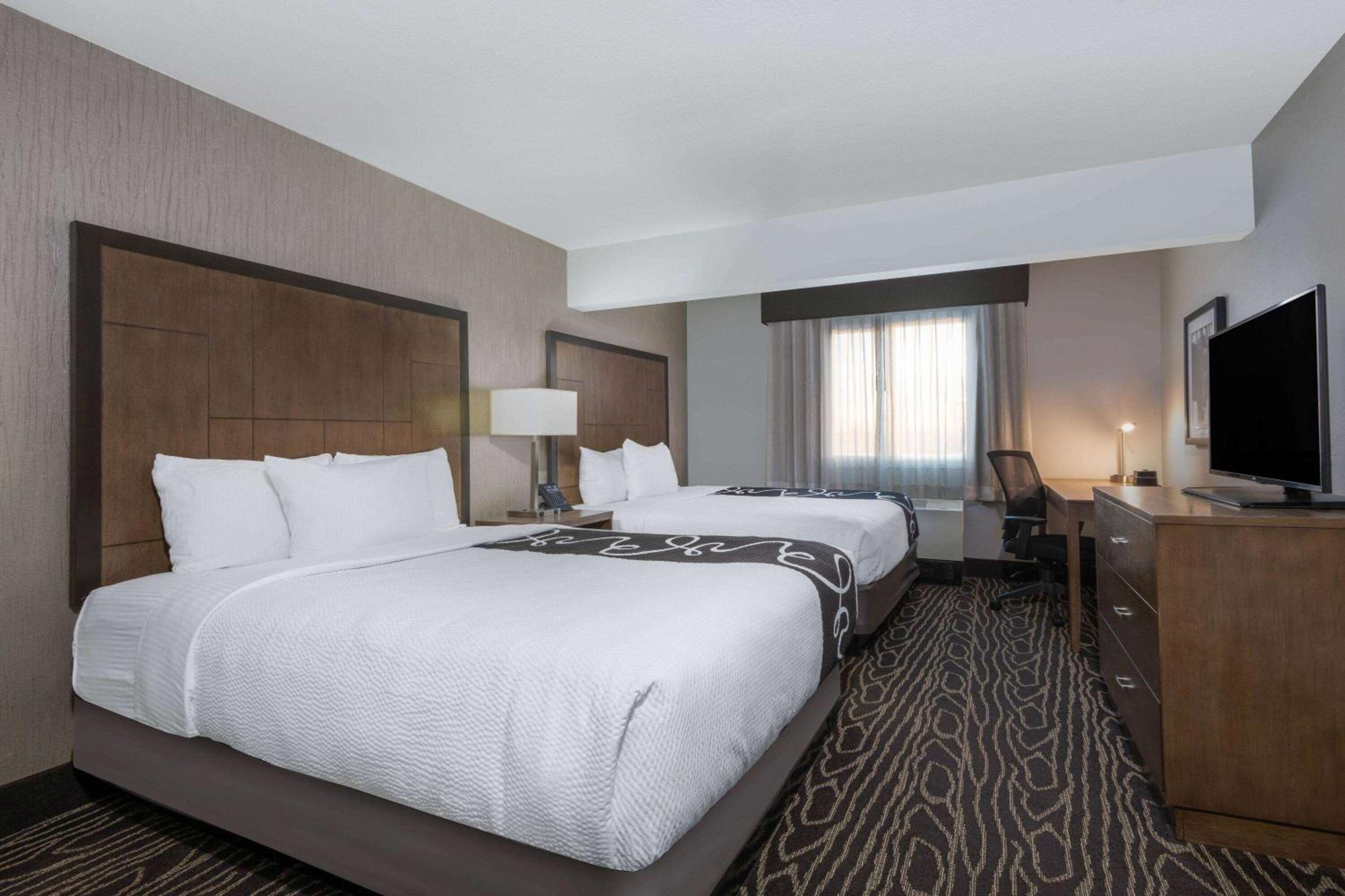 Queen Room with Two Queen Beds - Disability Access - Photo 1