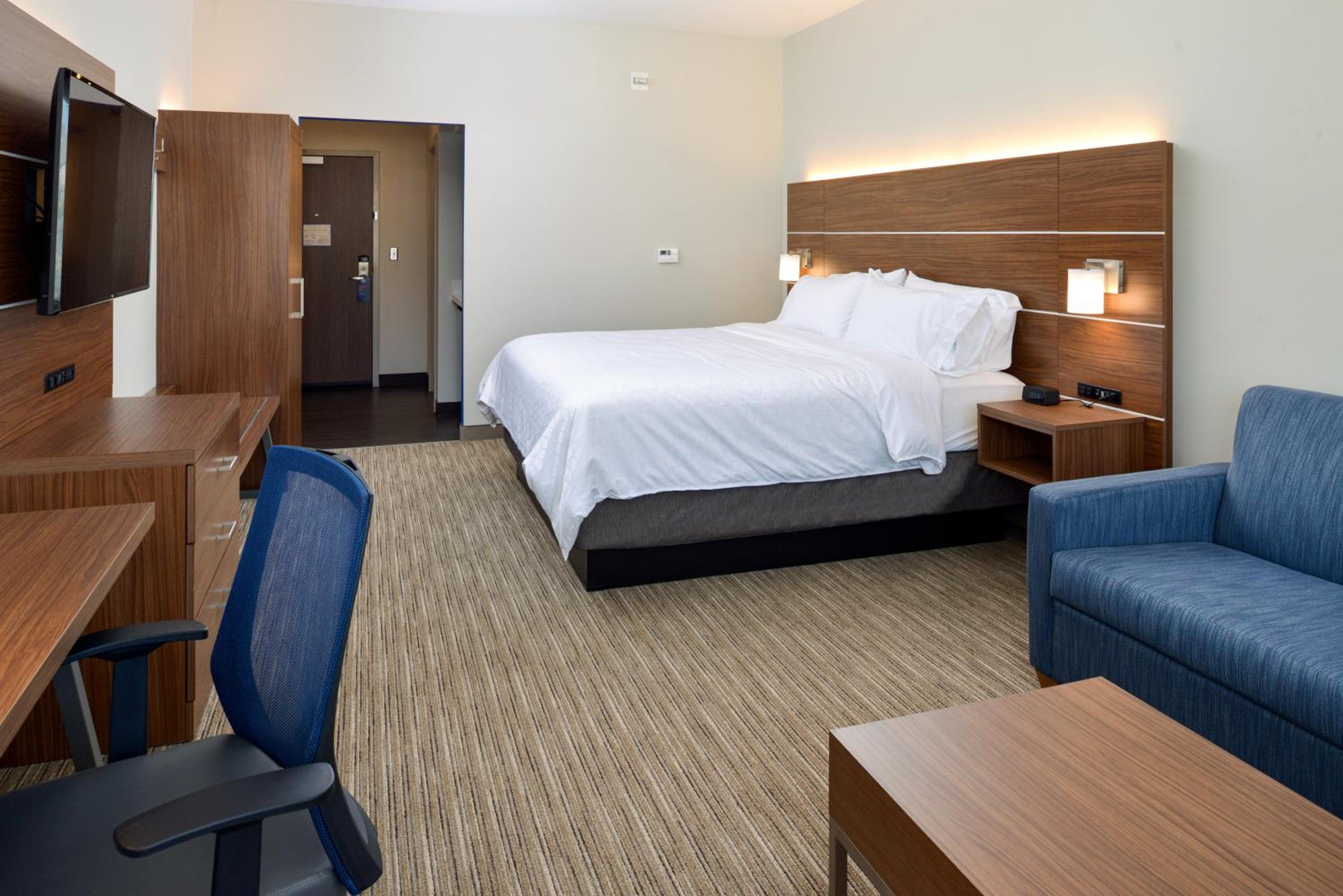 King Suite - Photo 1