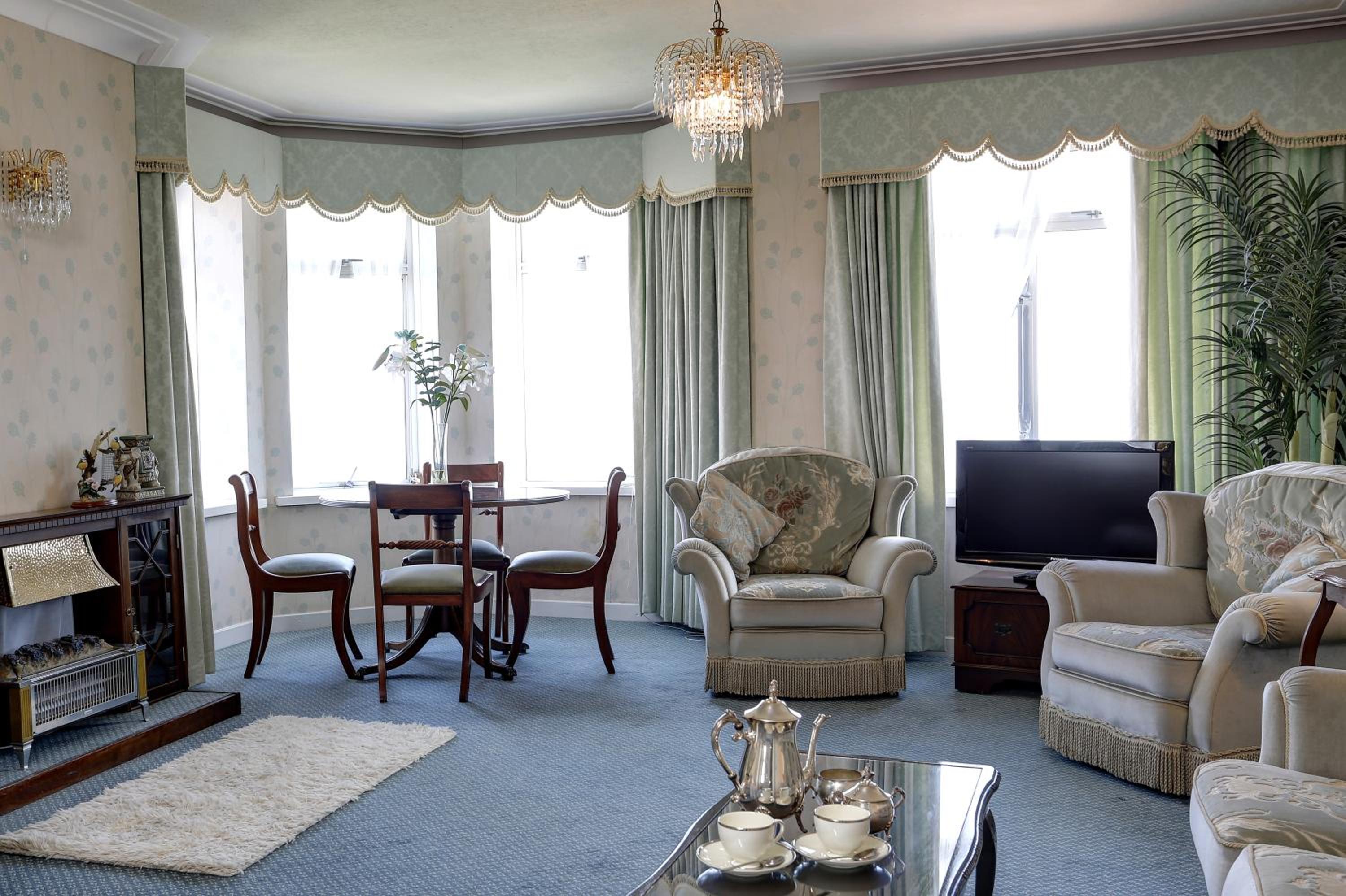 Suite with Double Bed - Sea View - Photo 1
