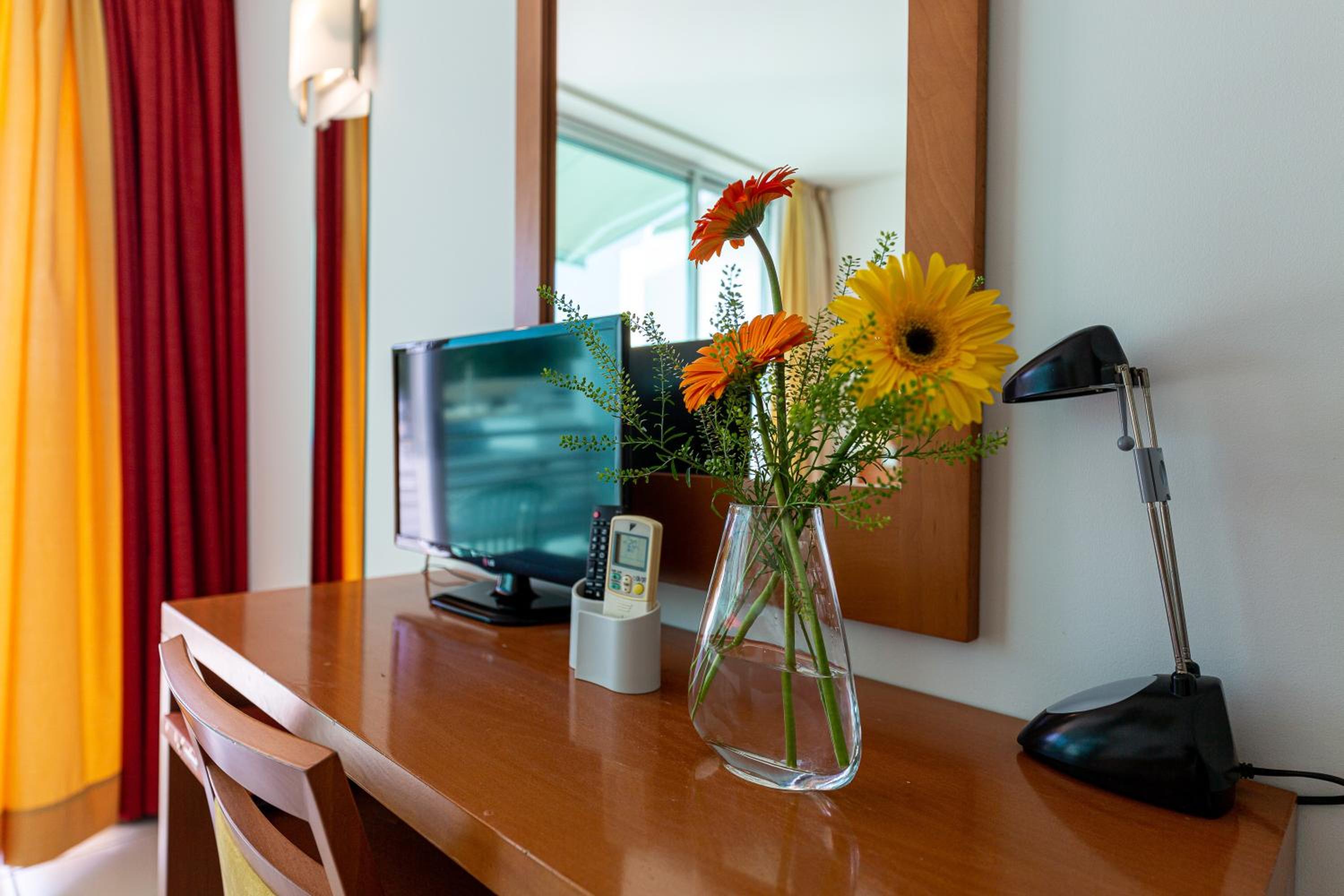 Standard Double or Twin Room - Photo 21