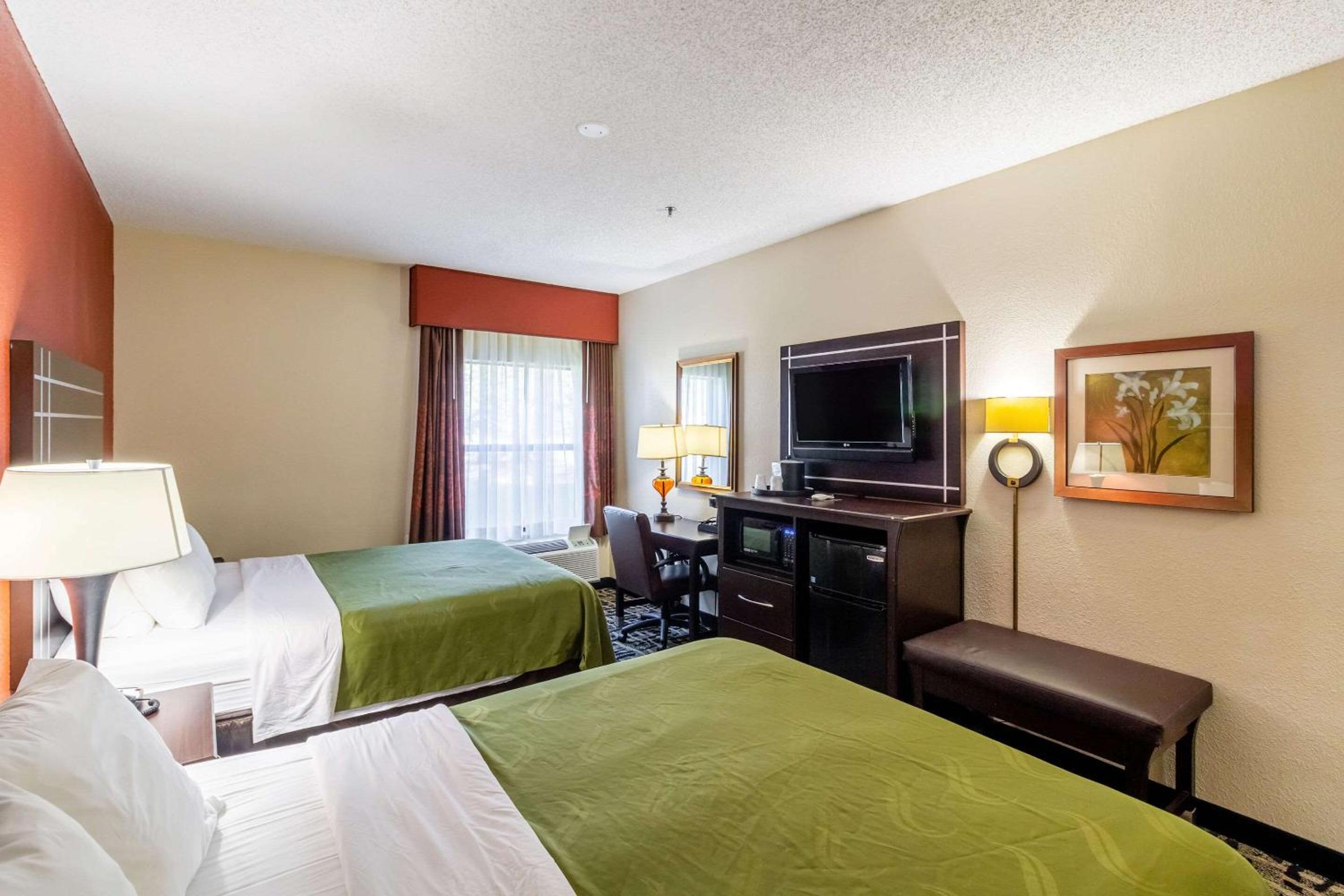 Queen Room with Two Queen Beds - Non-Smoking - Photo 1