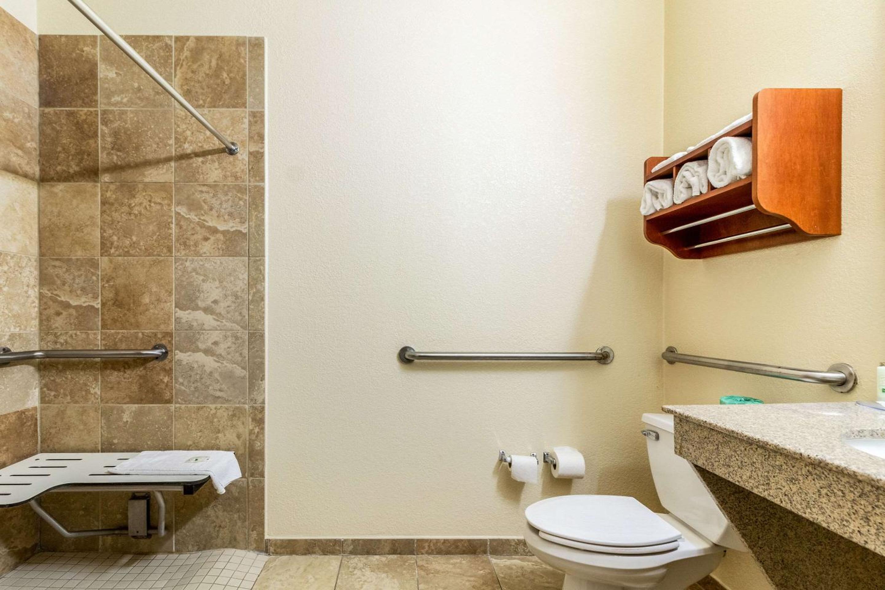 King Room - Accessible/Non-Smoking - Photo 2