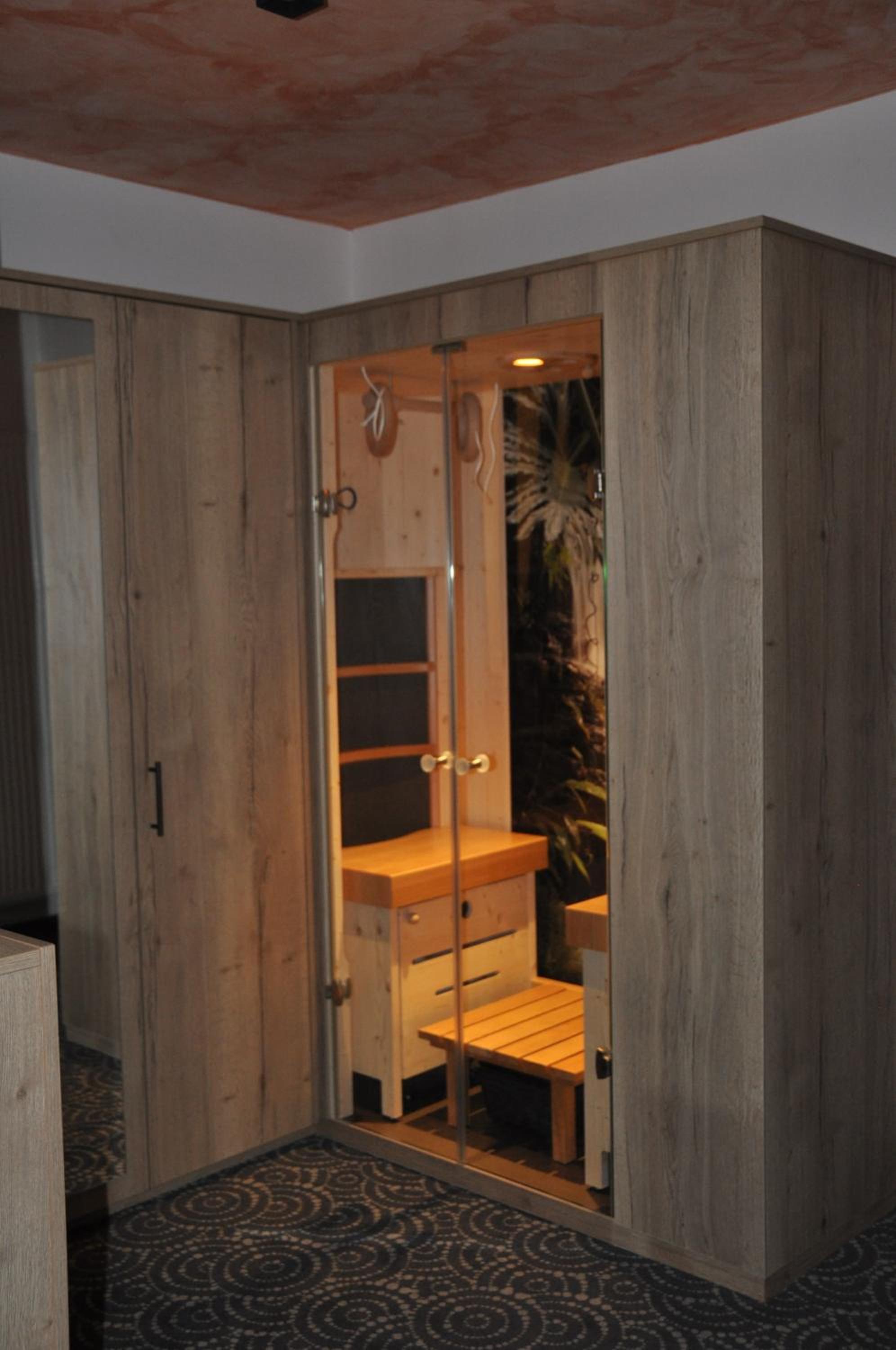 Suite with Infrared Cabin - Photo 3