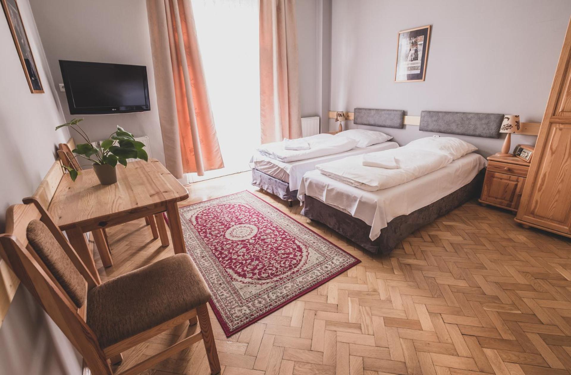 Basic Twin Room photo 1