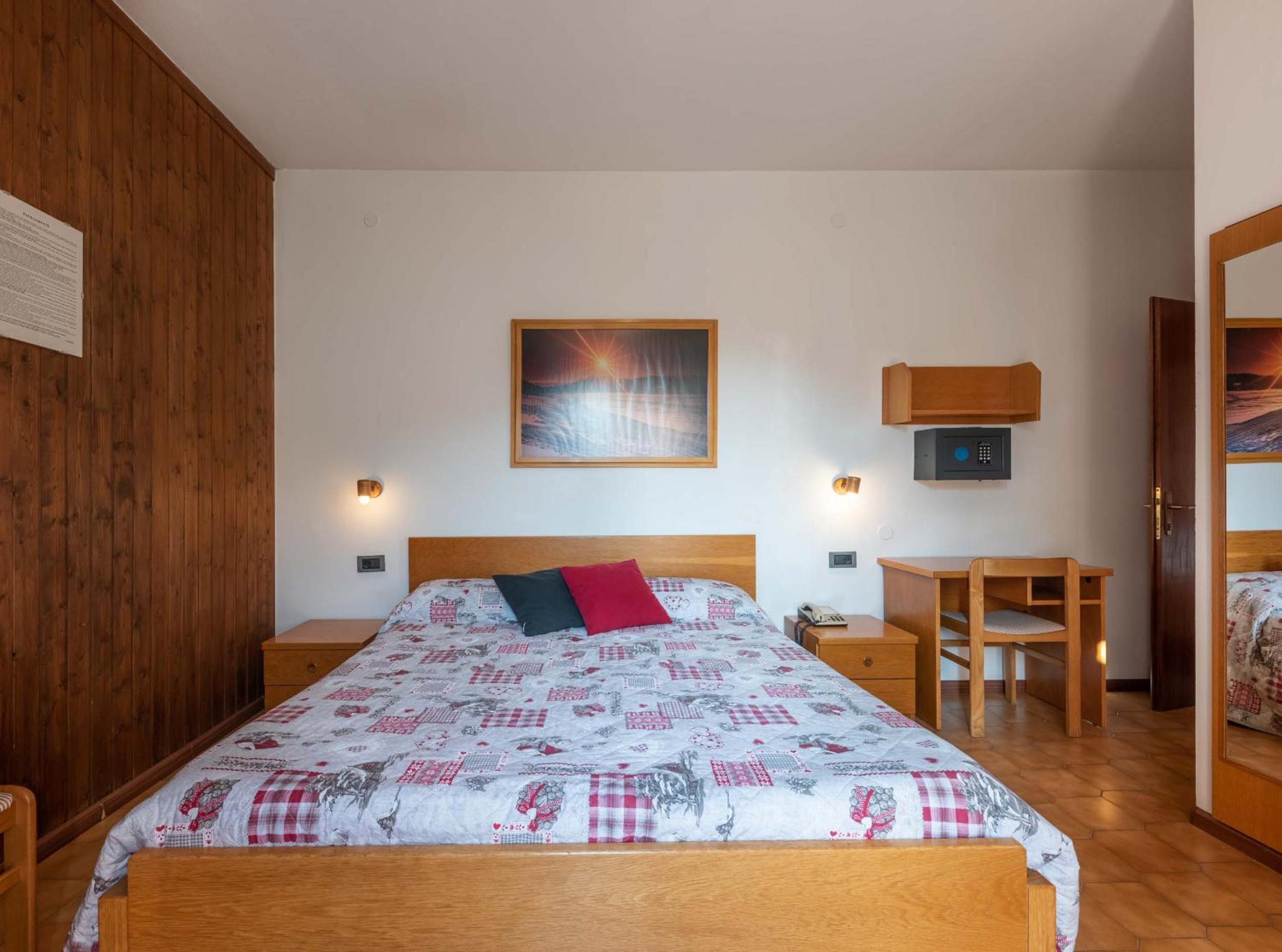Standard Quadruple Room photo 2