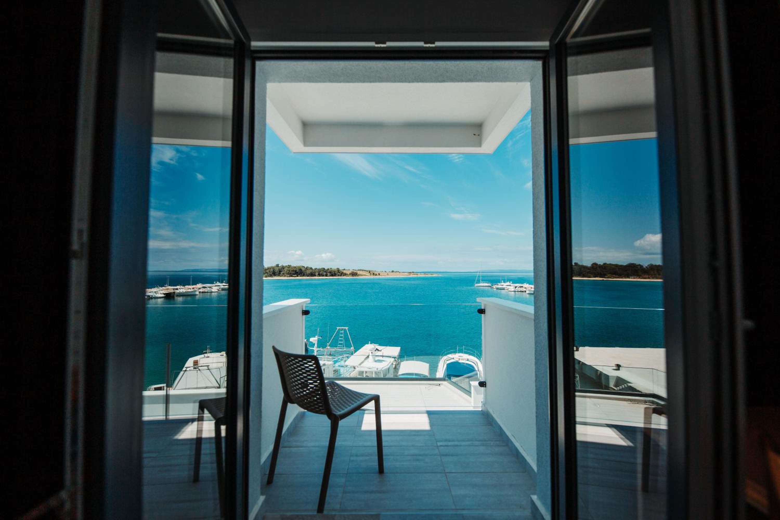 Triple Room with Sea View
