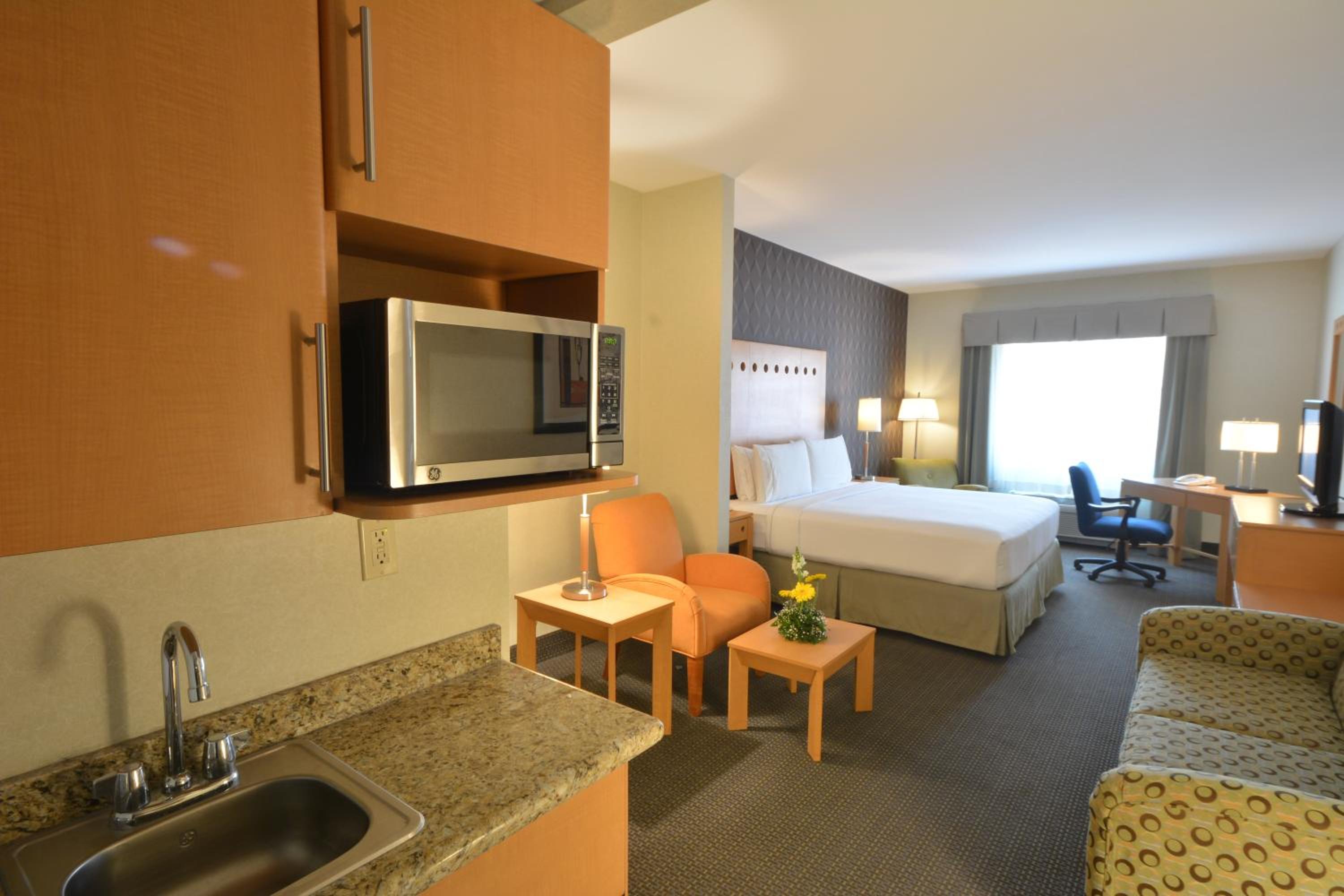 King Suite - Photo 3