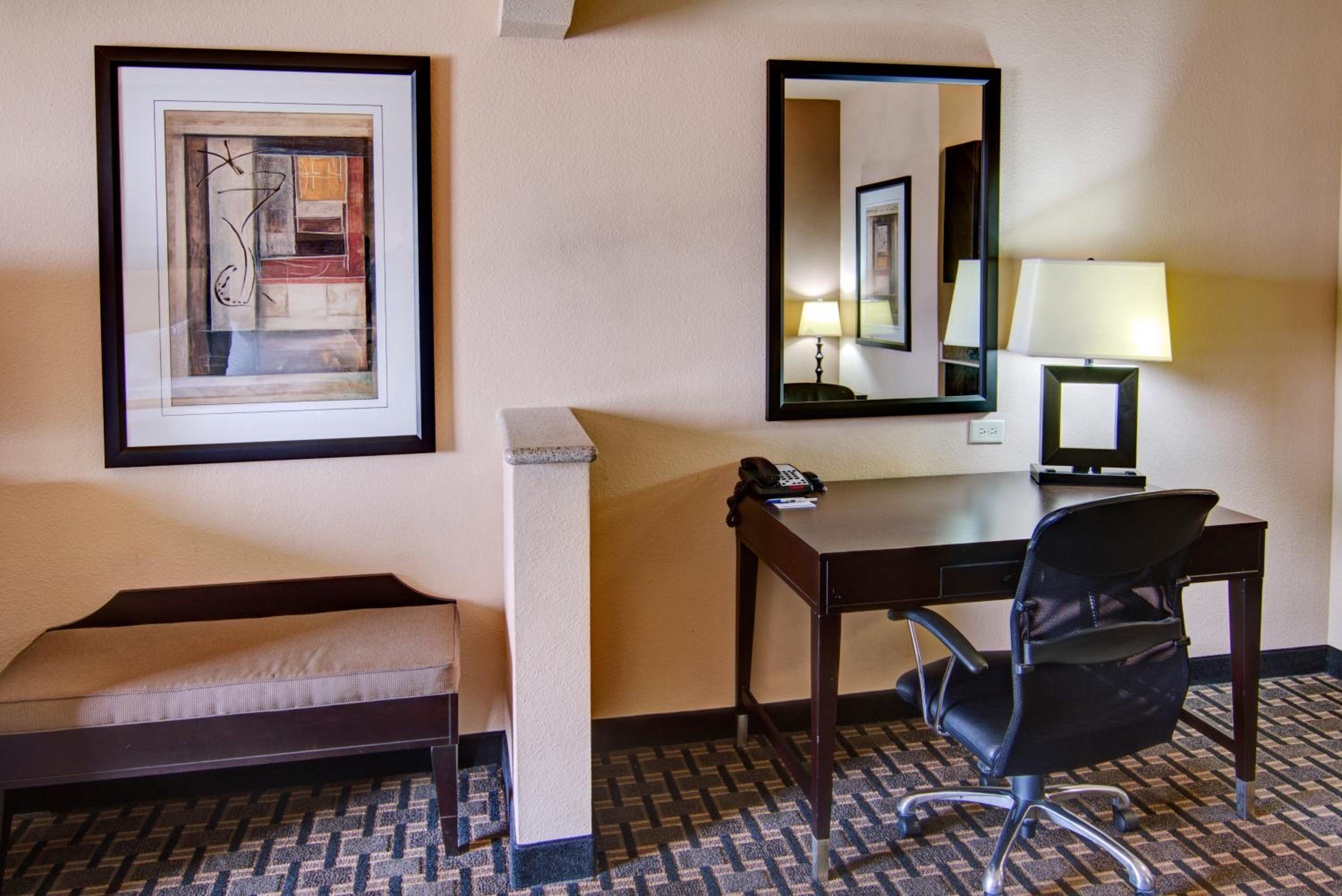 King Suite with Sofa Bed - Photo 4