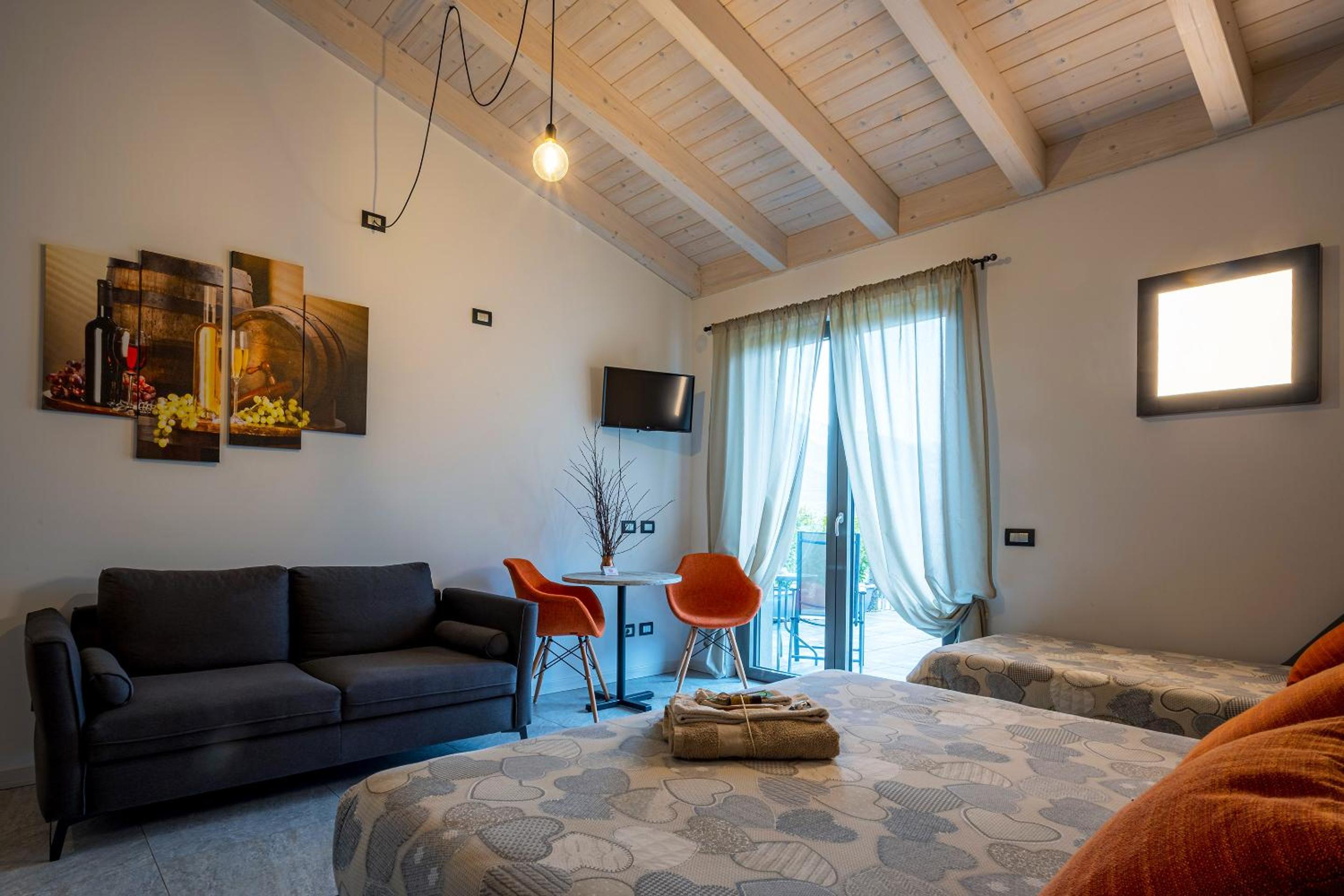 Triple Room with Terrace photo 1