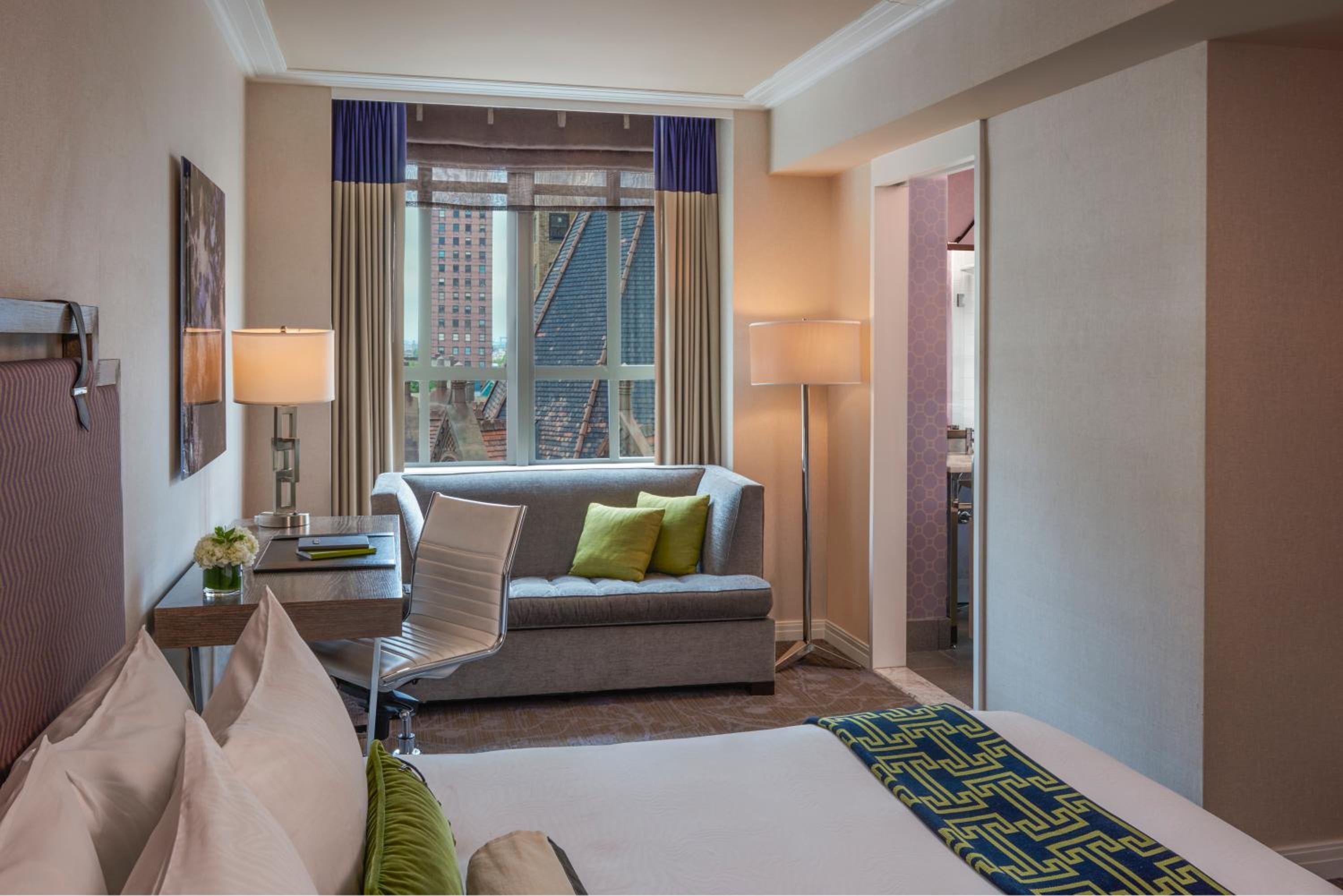 Premium King Room with Jetted Tub - Photo 2