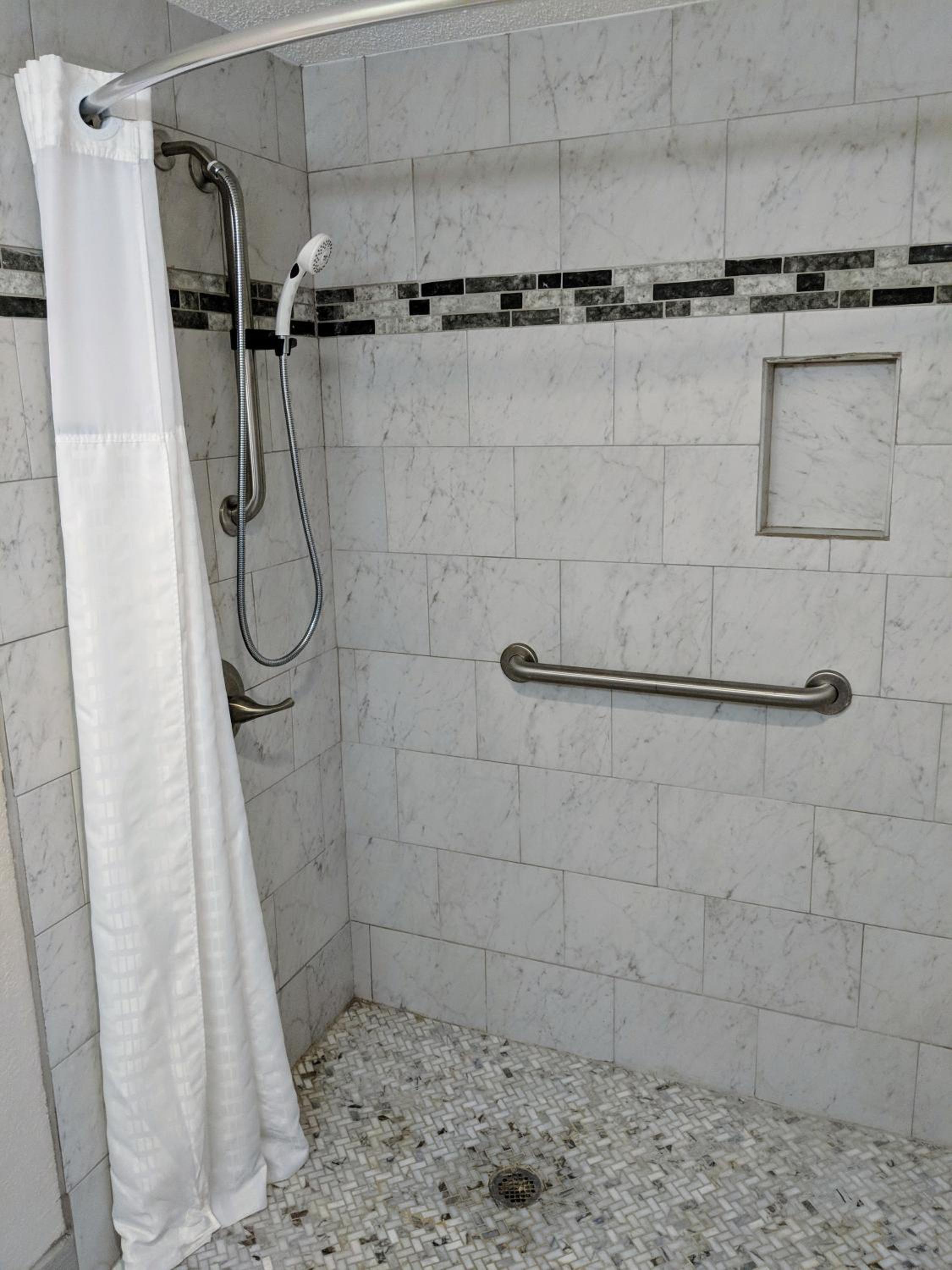 King Room - Disability Access/Non-Smoking photo 2