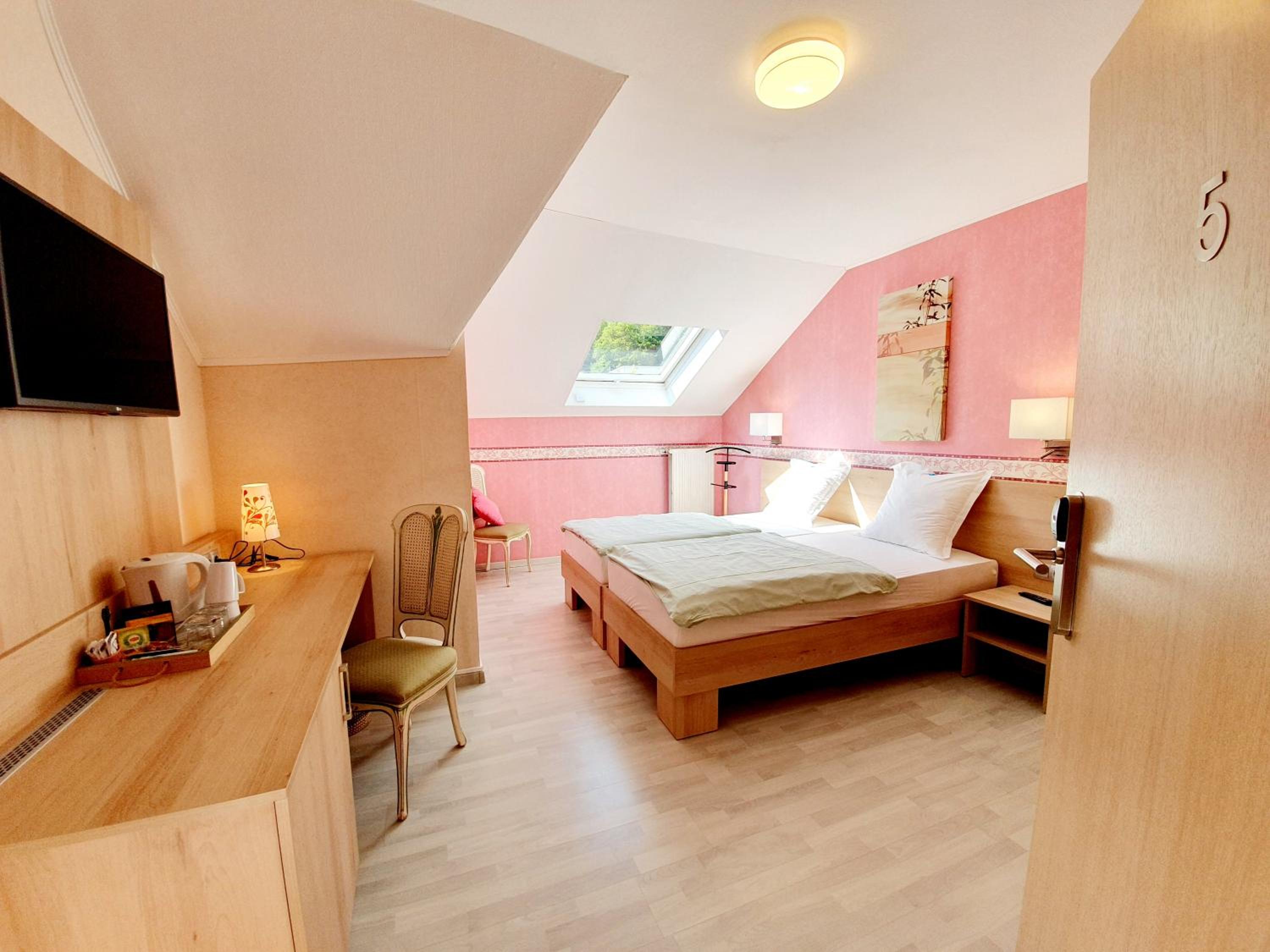 Double or Twin Room - Photo 1