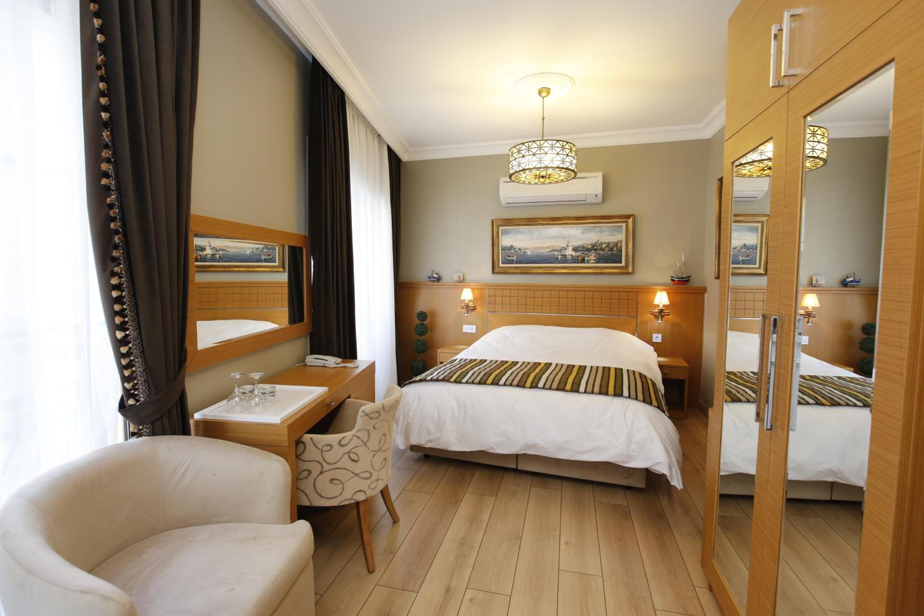 Deluxe Suite