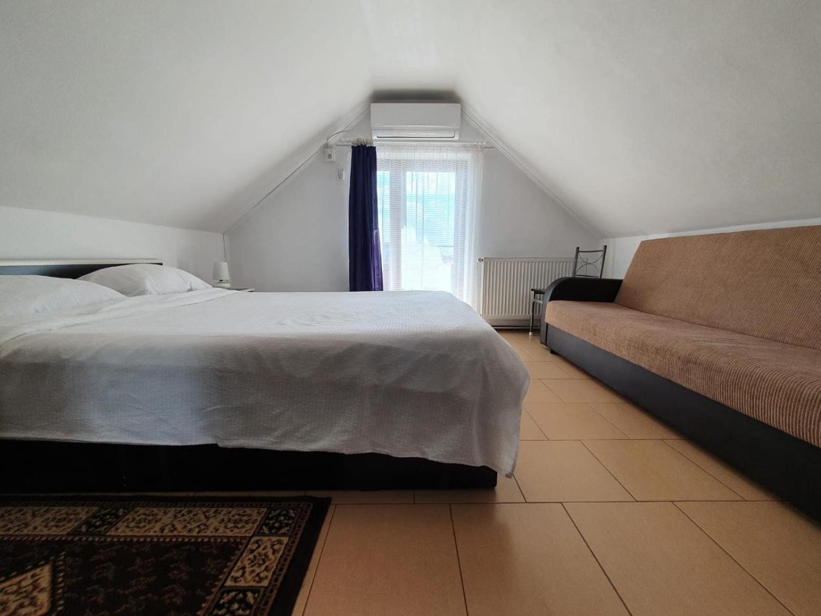 Attic Studio with Balcony  - Photo 12