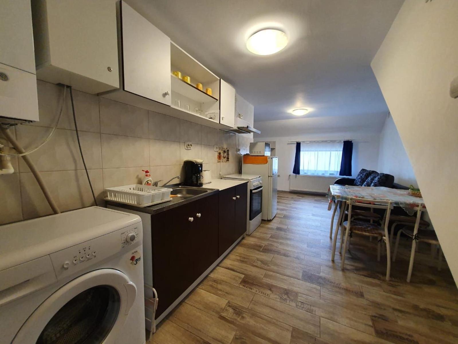 One-Bedroom Apartment - Photo 11