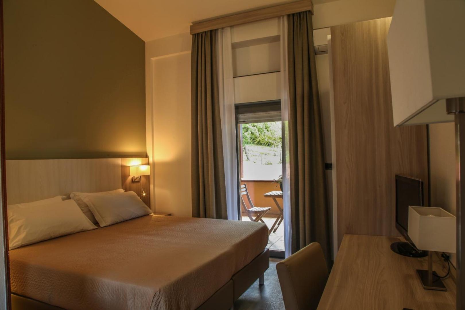 Comfort Double or Twin Room with Balcony - Photo 5