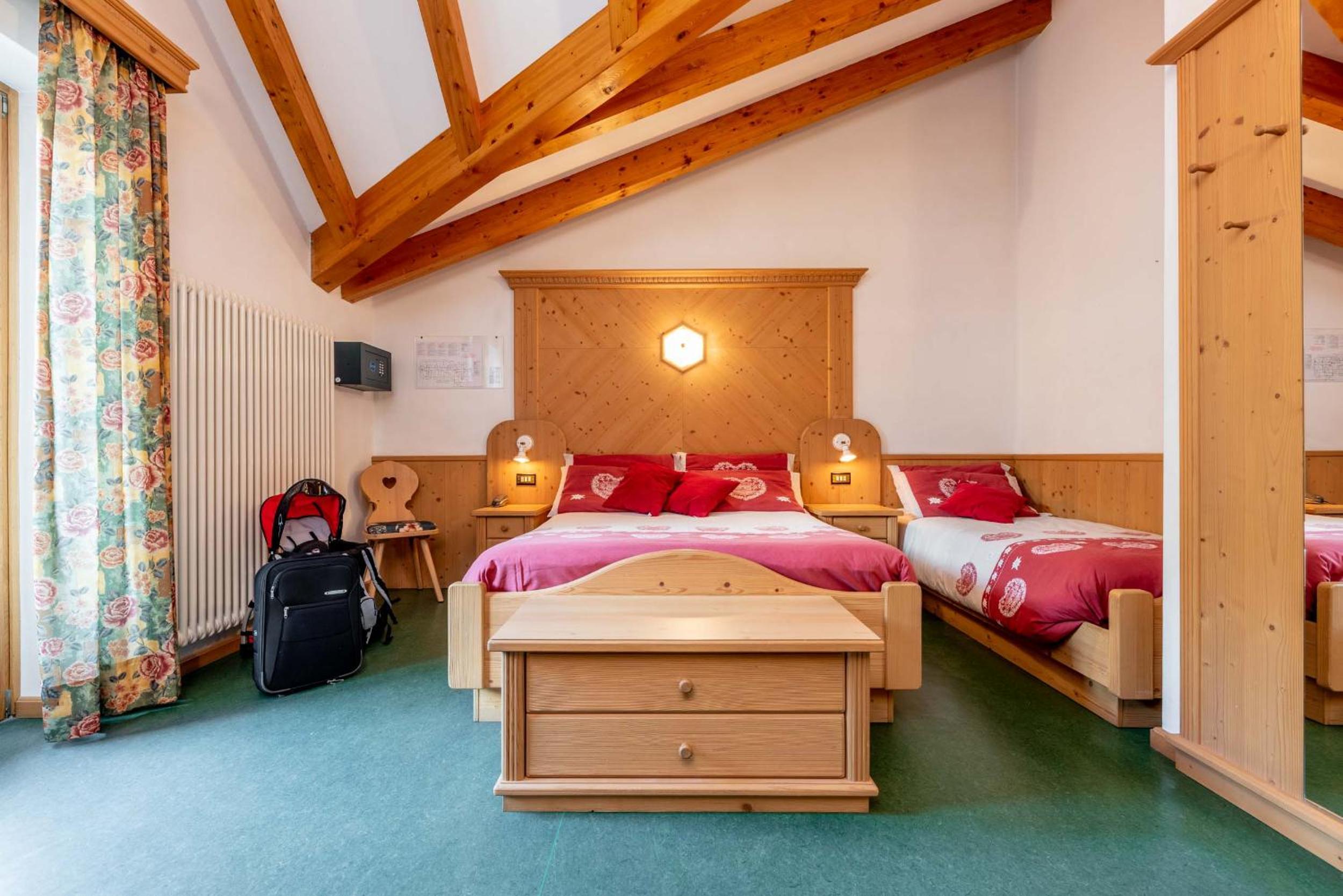 Deluxe Triple Room photo 1