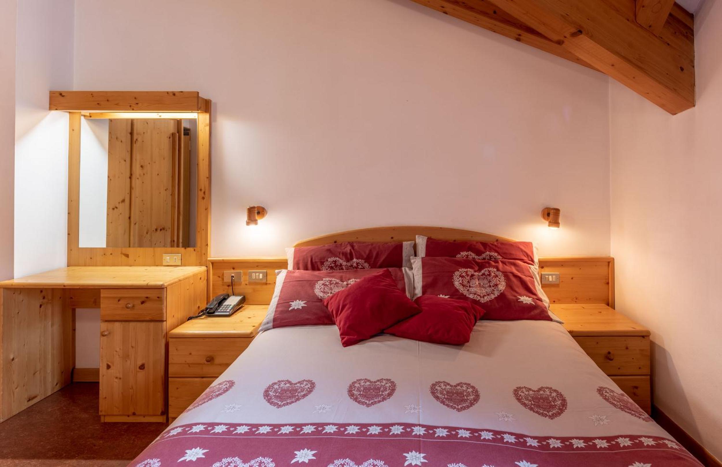 Deluxe Double Room photo 2