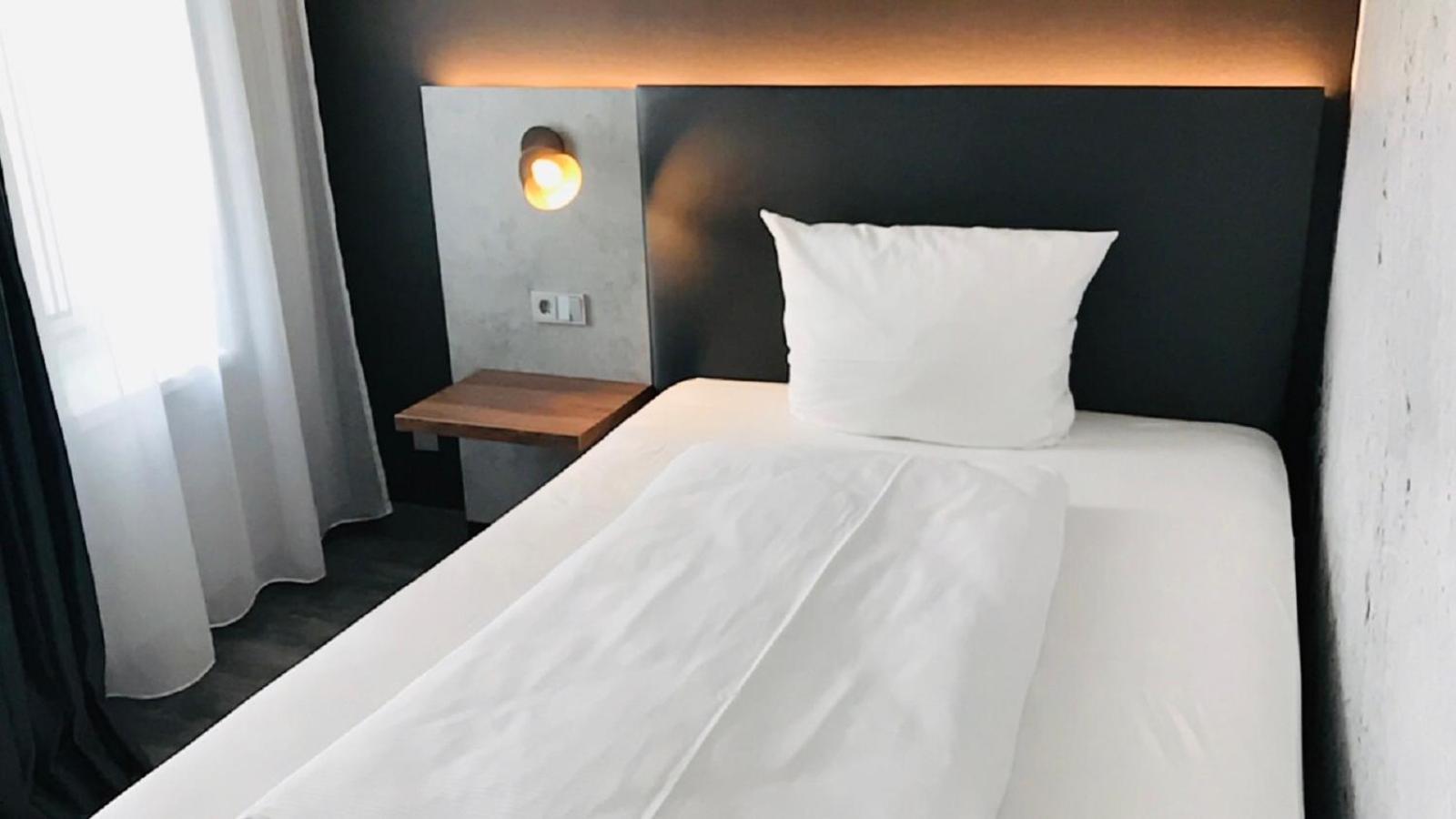 Single Room photo 3