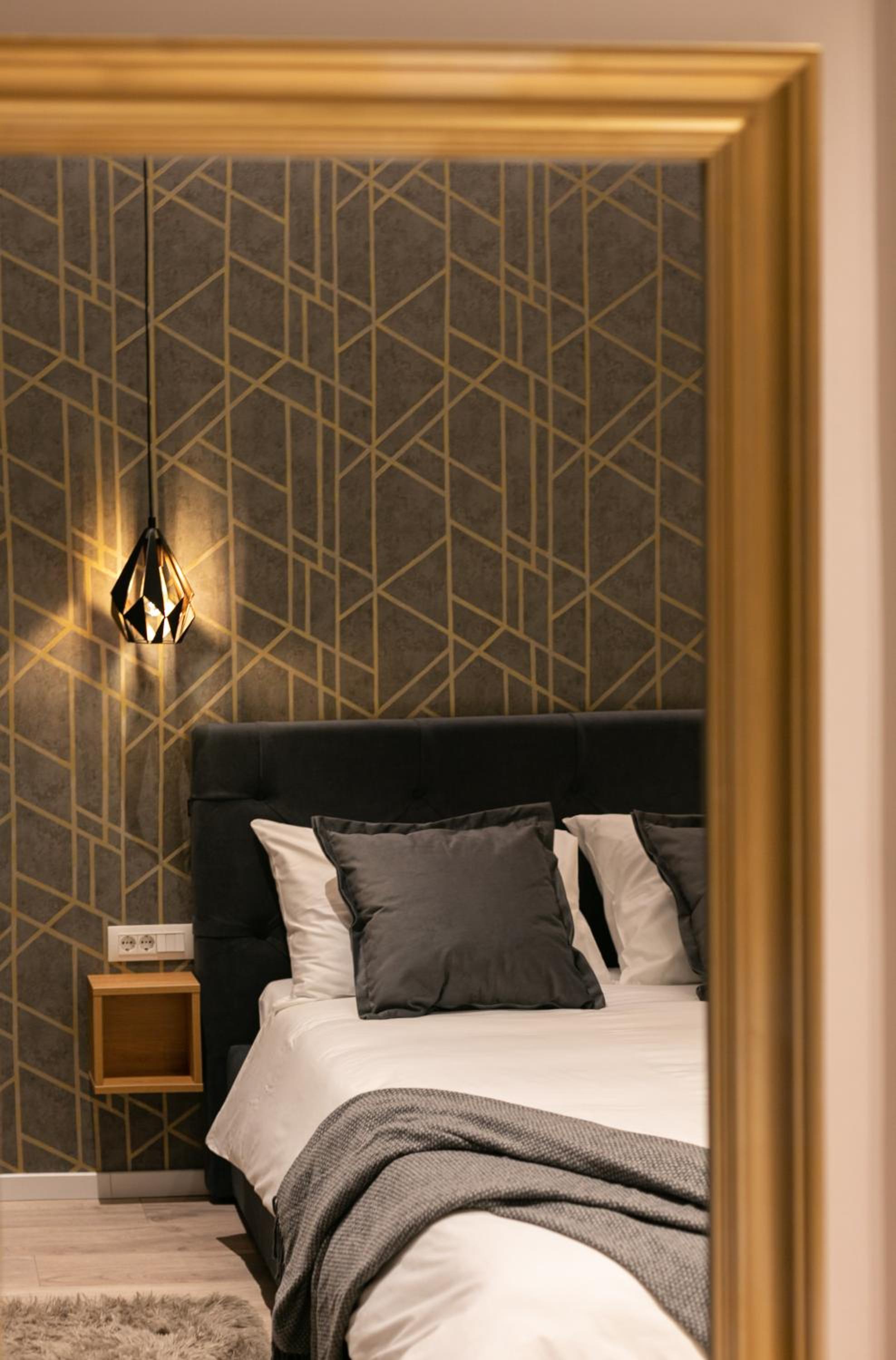 Deluxe King Room - Photo 6