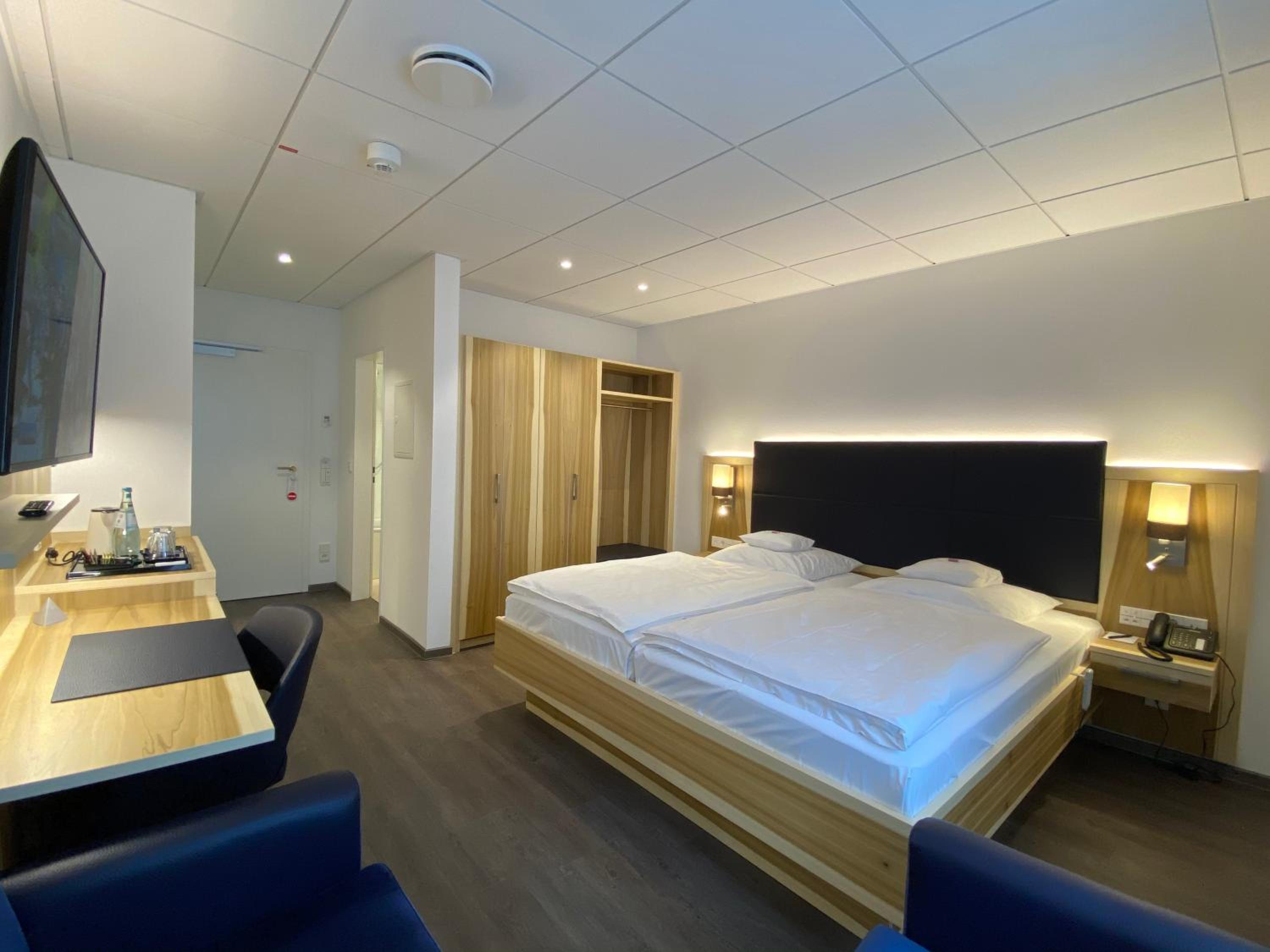 Double Room - Photo 3