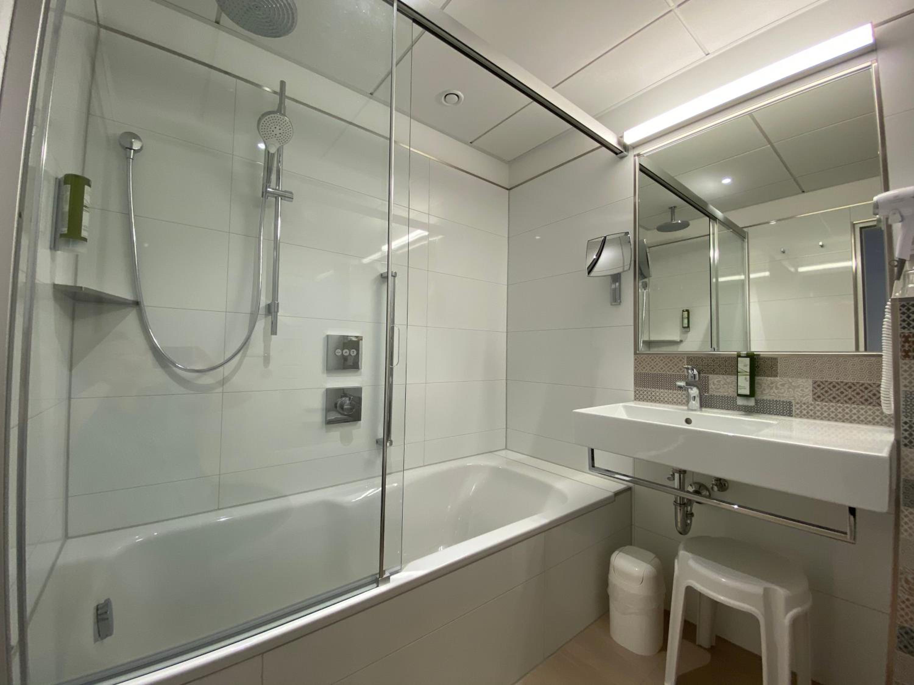 Double Room - Photo 9