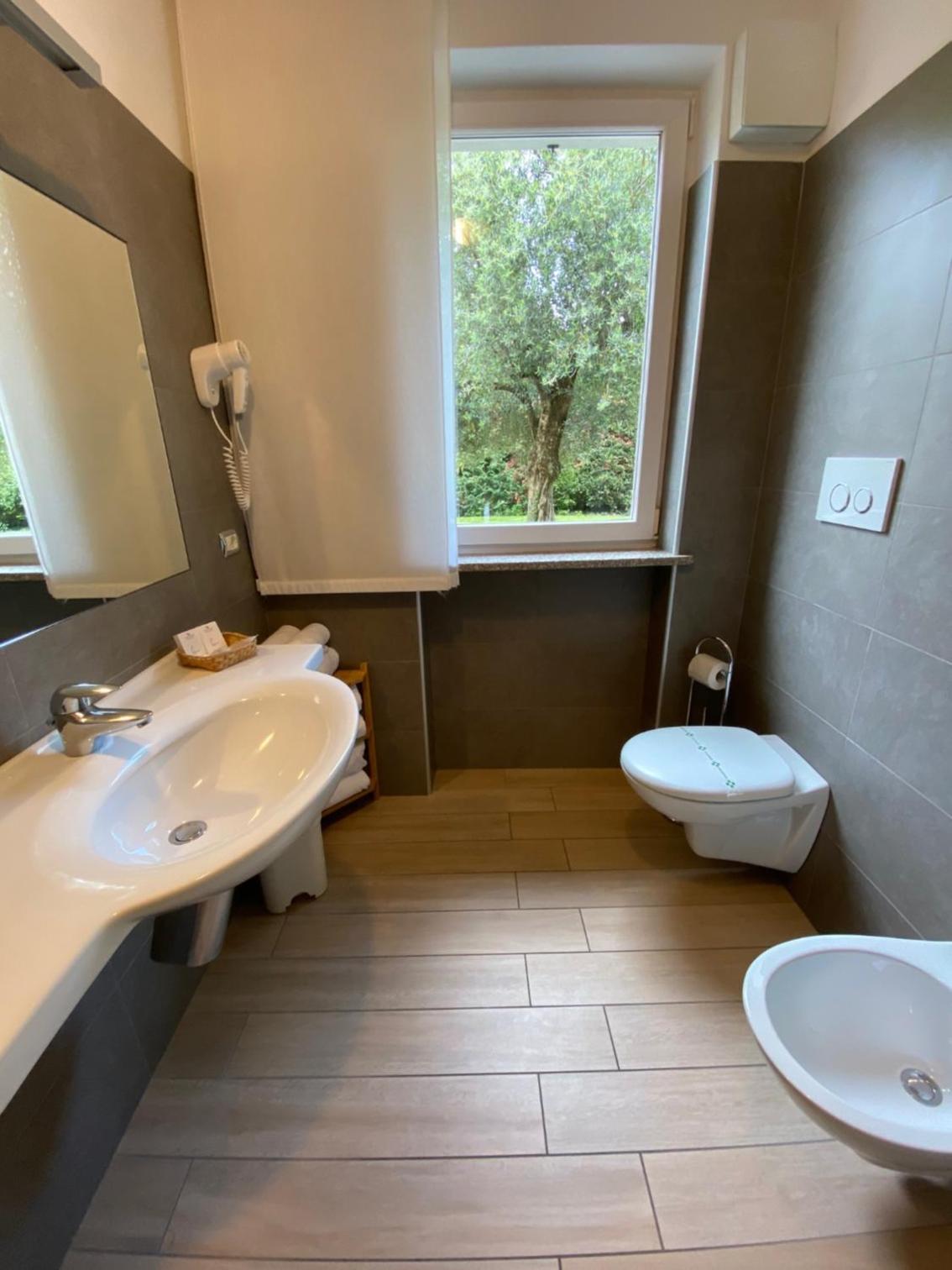 Two-Bedroom Apartment with Garden photo 2