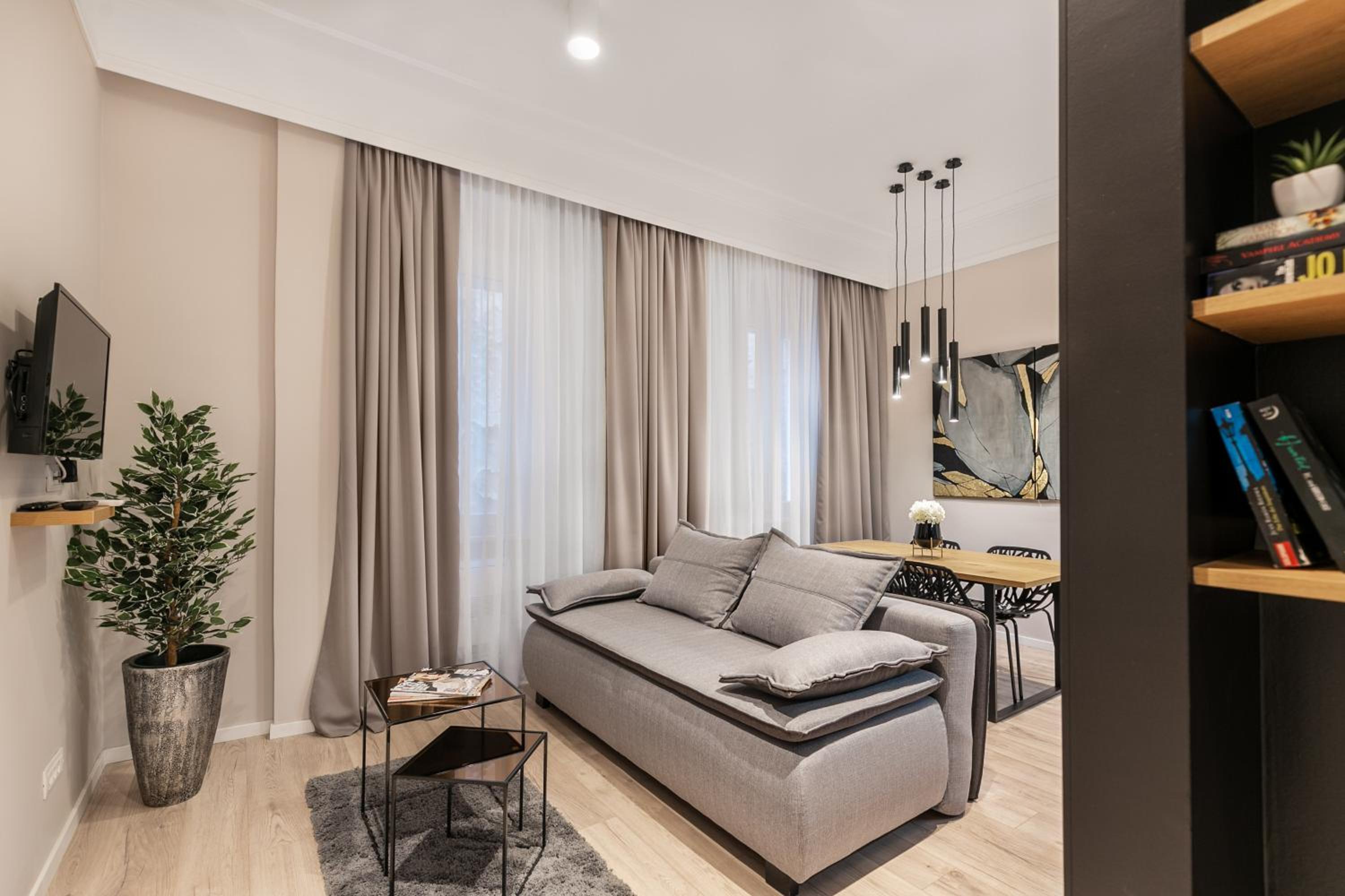 One-Bedroom Apartment