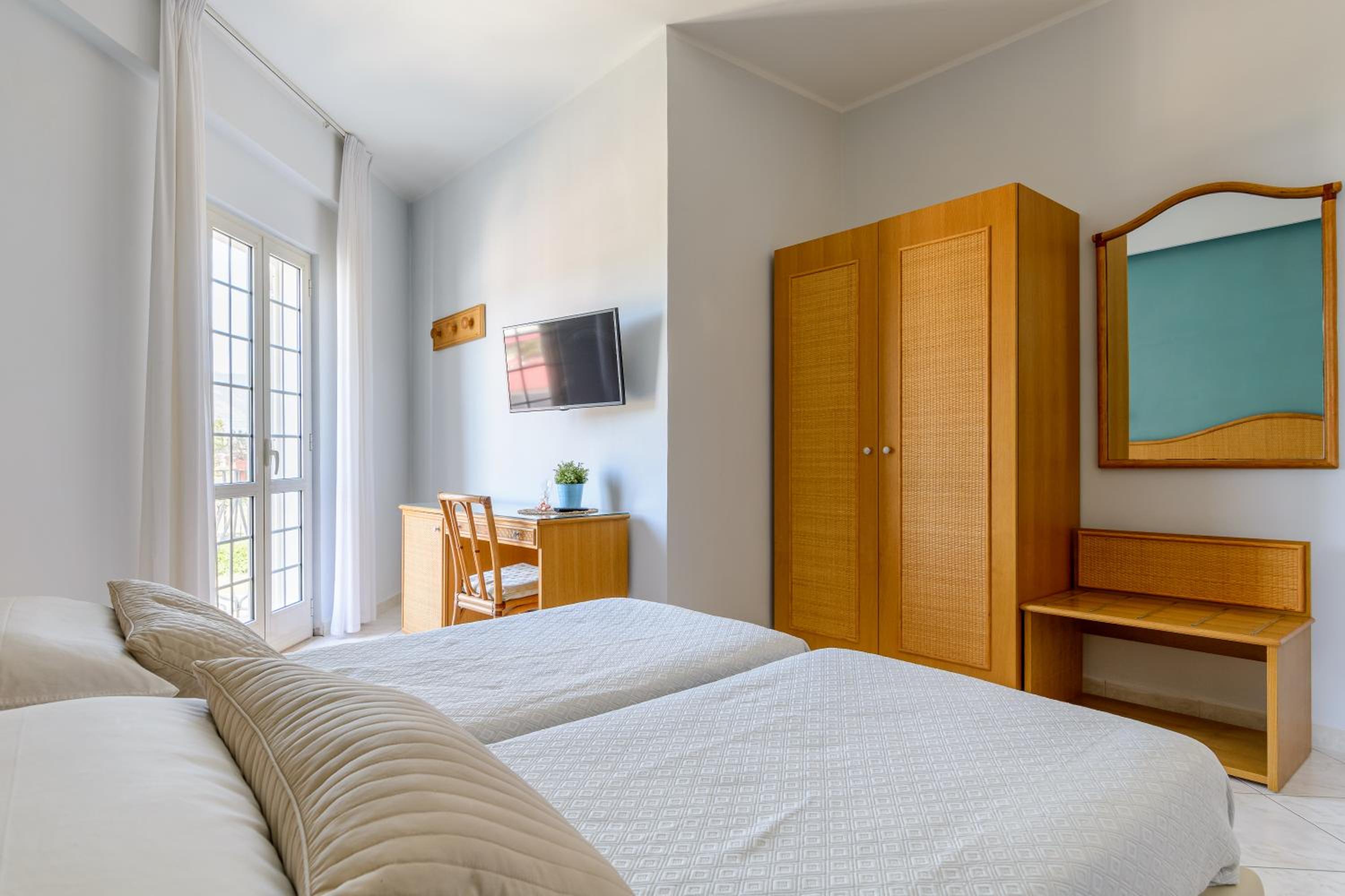 Standard Double Room photo 1