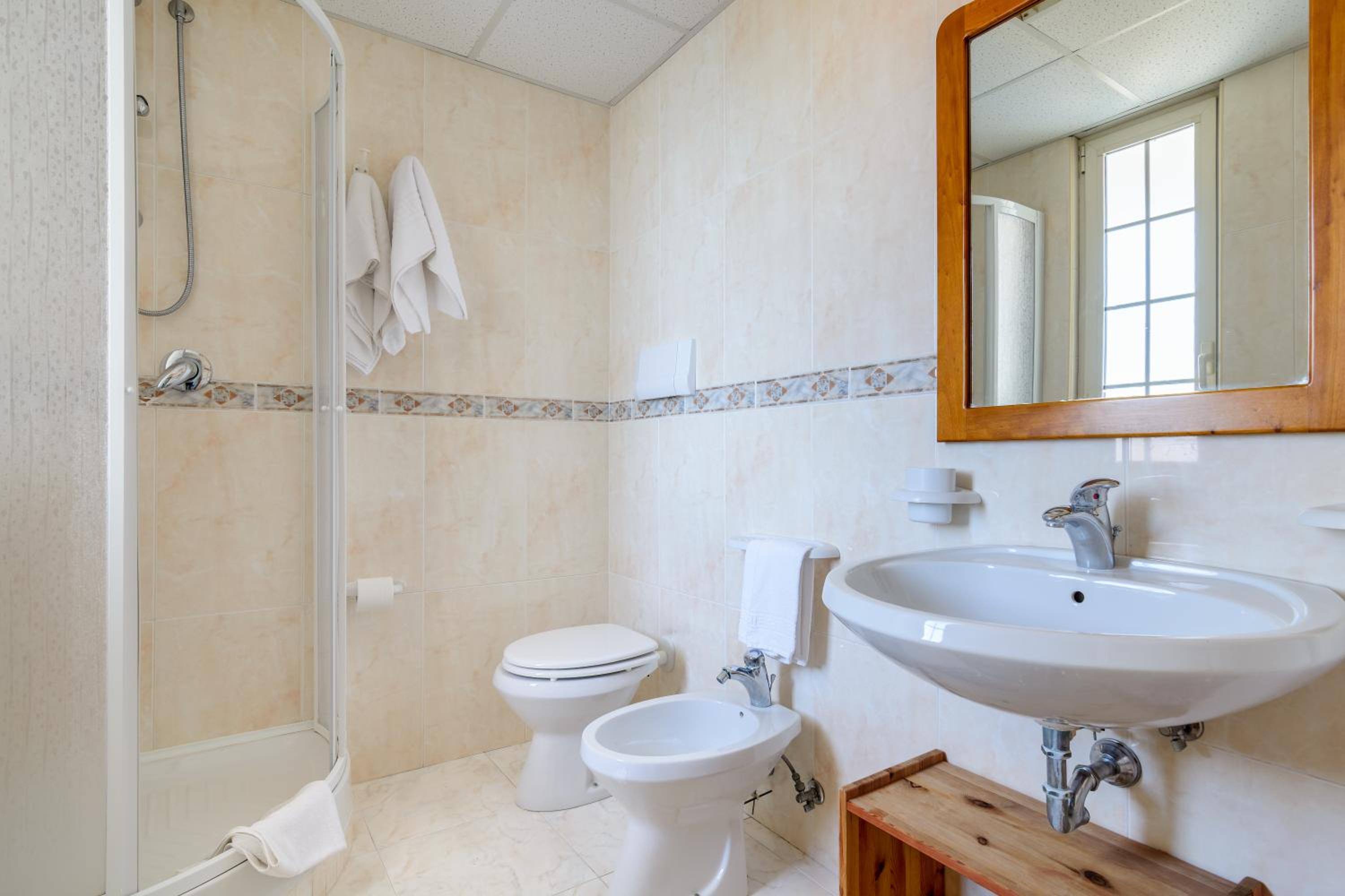 Standard Double Room photo 2