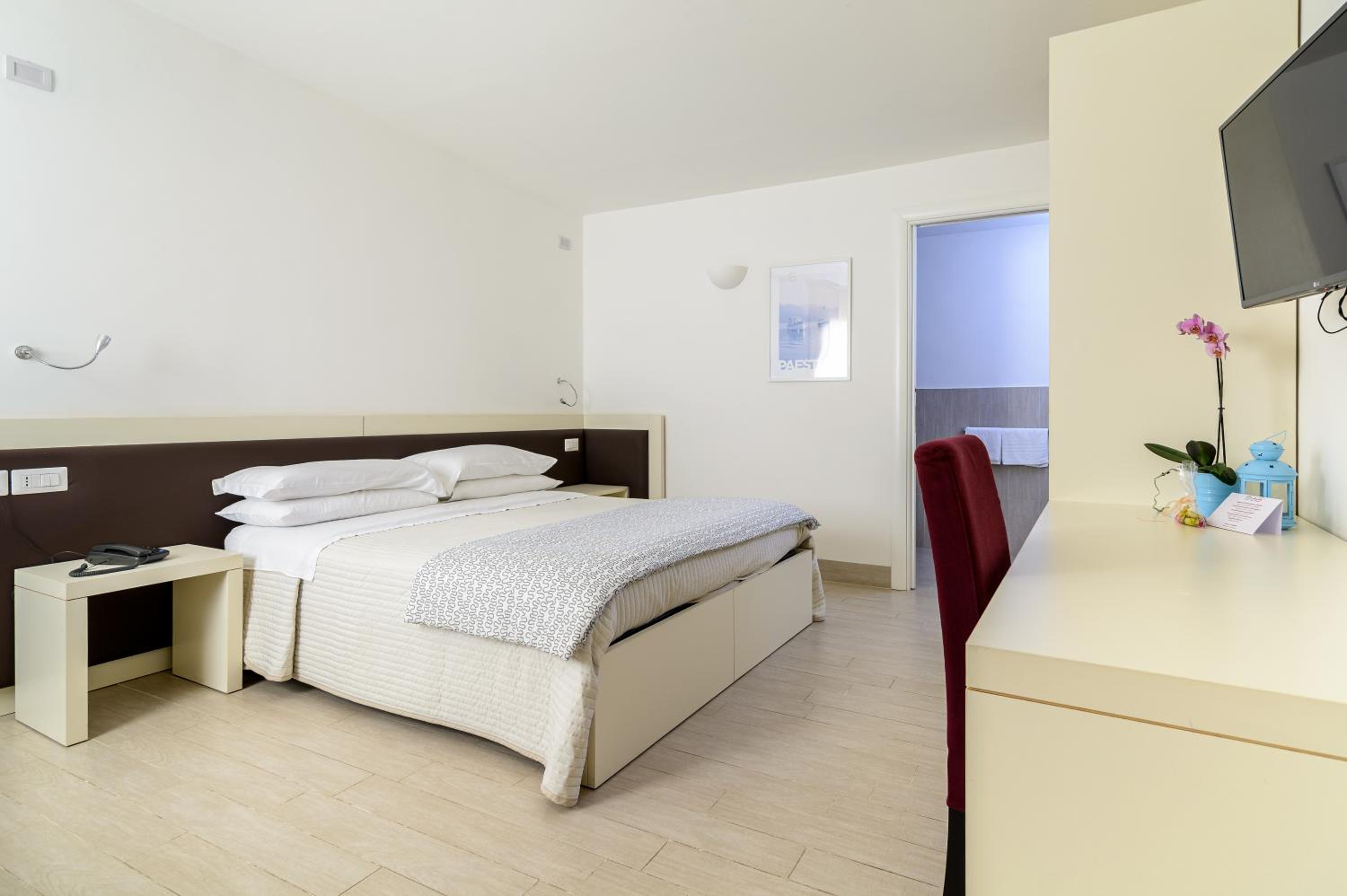 Deluxe Double or Twin Room with Garden View photo 1