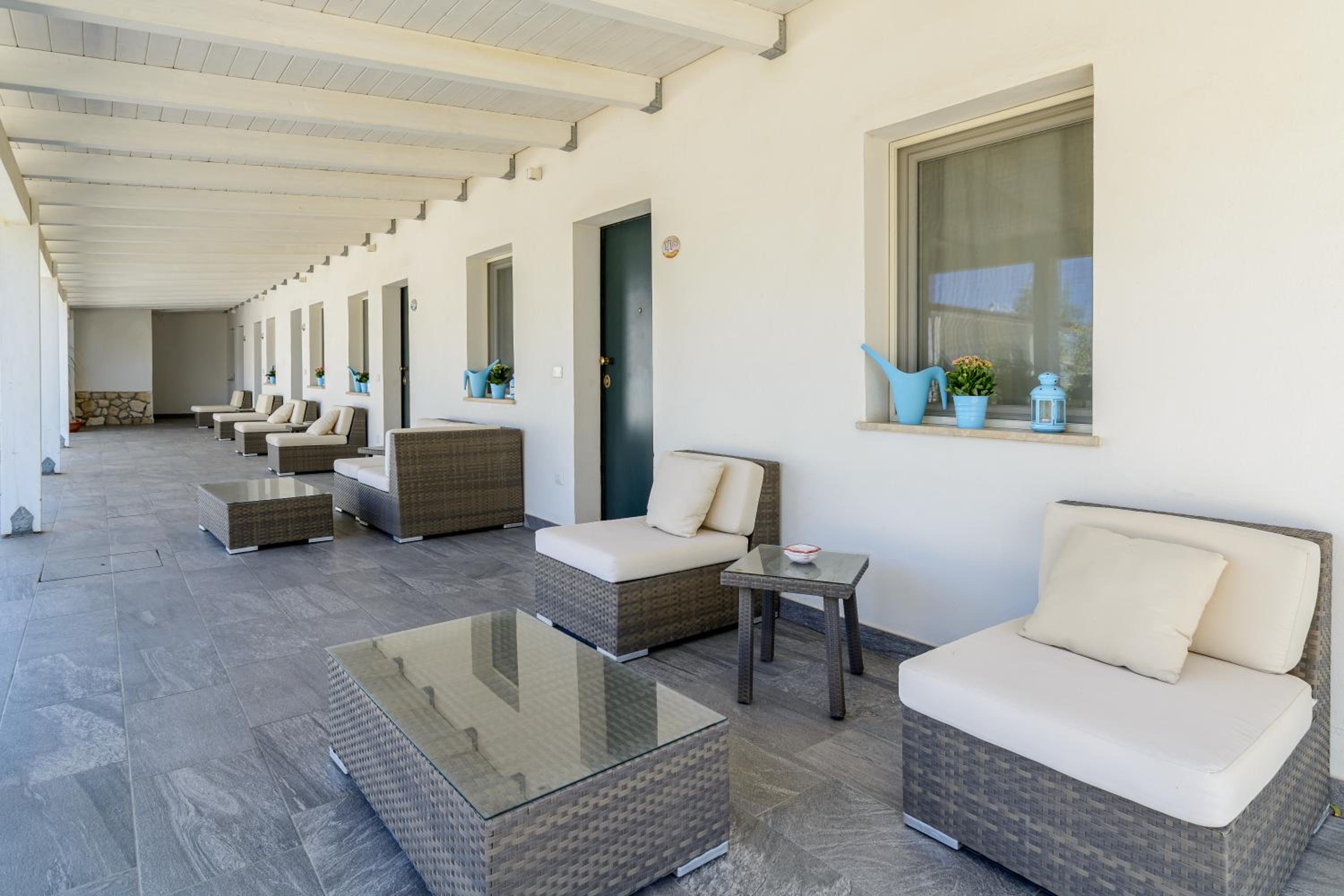 Deluxe Double or Twin Room with Garden View photo 2