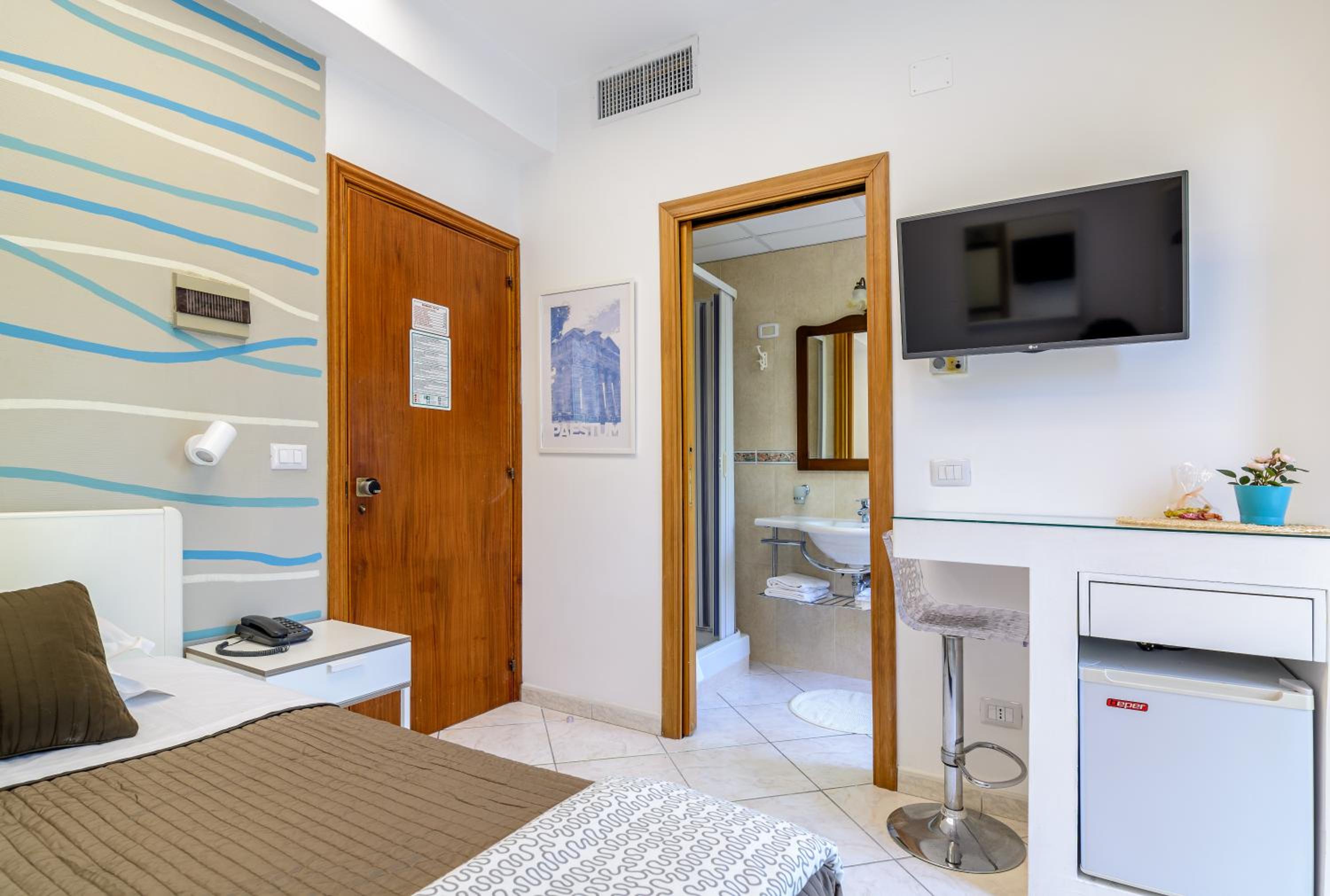 Single Room photo 1