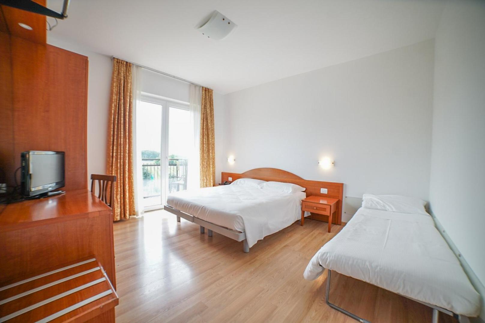 Superior Triple Room photo 1