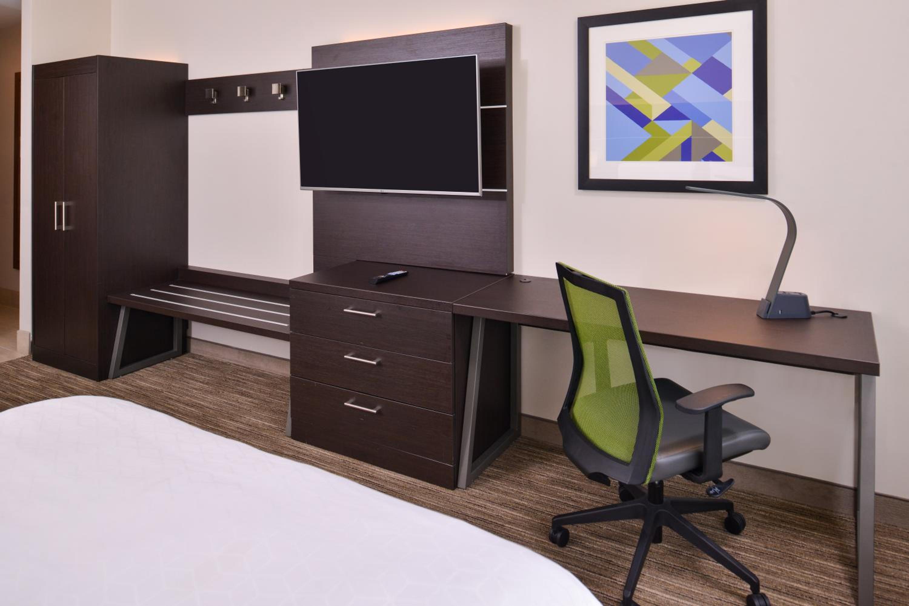 Standard King Room - Photo 2